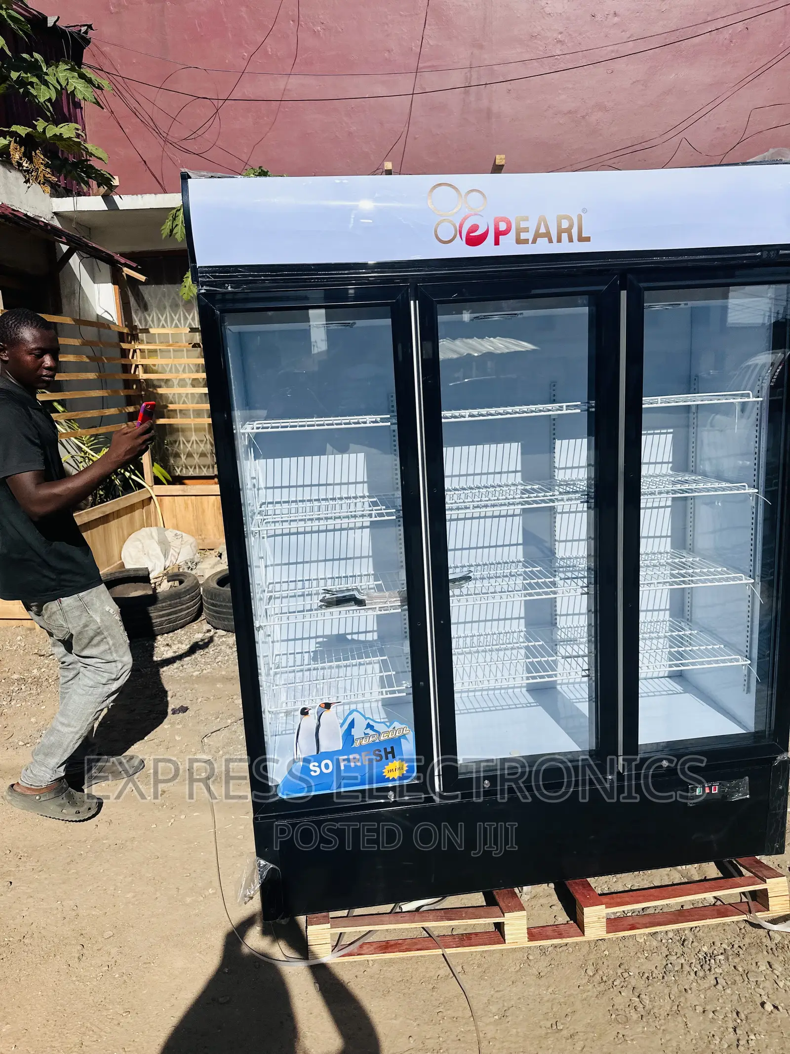 Big Capacity Display Fridge Three Doors Pearl PVC-150