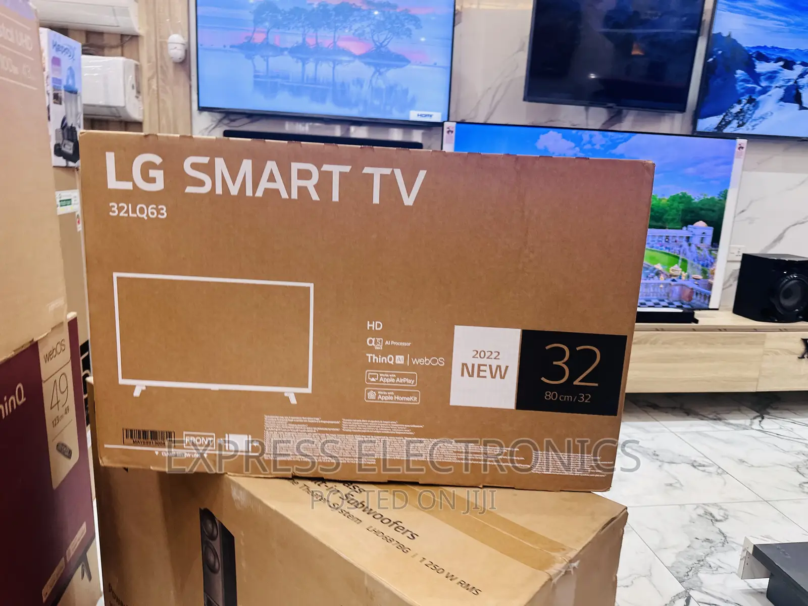 True Cinema Experience FHD Smart LG 32”LM63