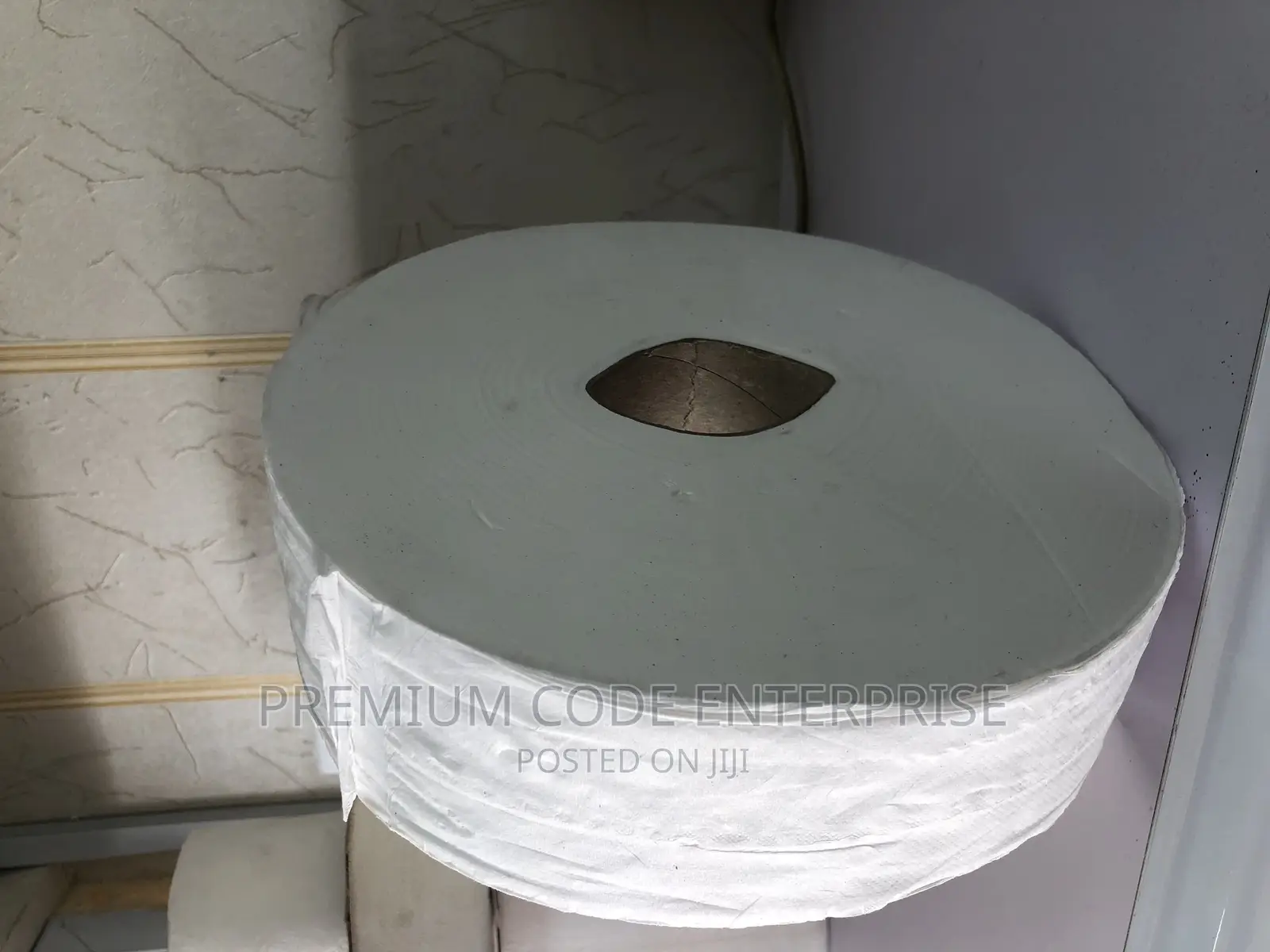 Maxi Jumbo Toilet Roll 360 Meters, 6 Rolls Per Pack