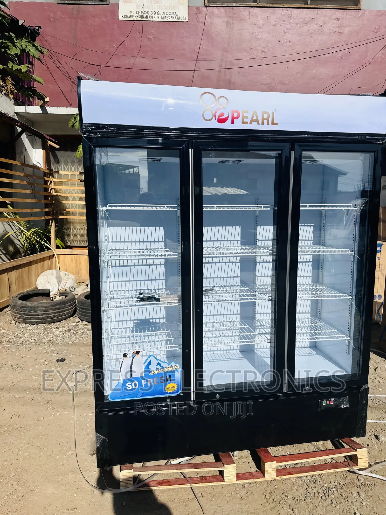 Suitable Fit Stores Display Fridge 3doors PVC-150 950L
