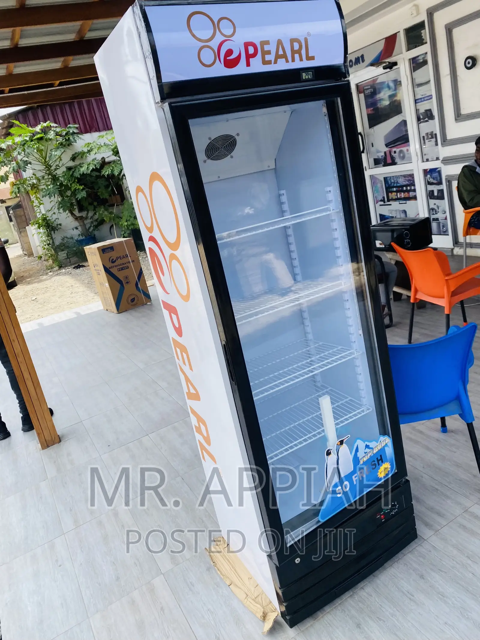Extremely Chilling Pearl PVC-28 Single Door Display Fridge
