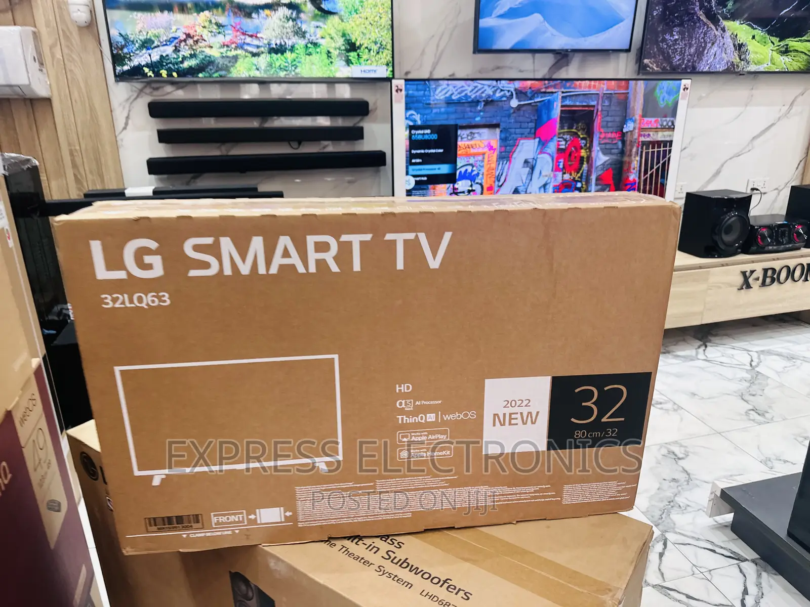 Pure Color FHD Smart Glossy 32”LM630 LG