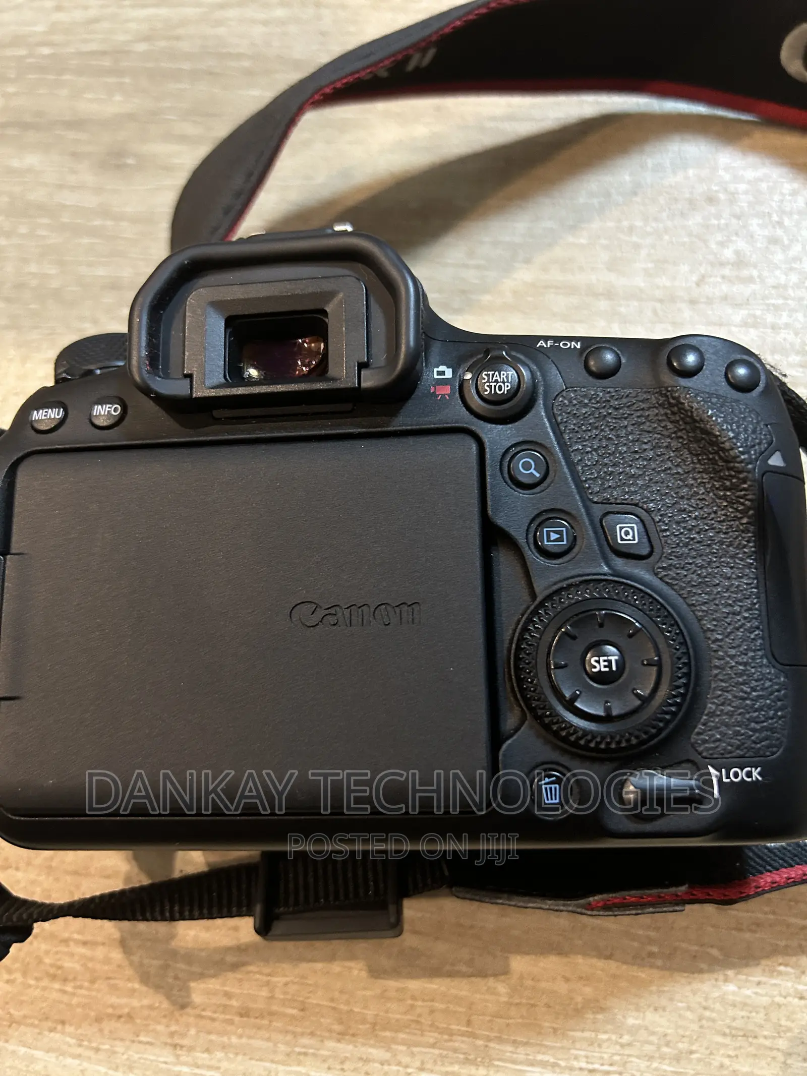 Canon 6d Mark Ii Body With Battery And Charger