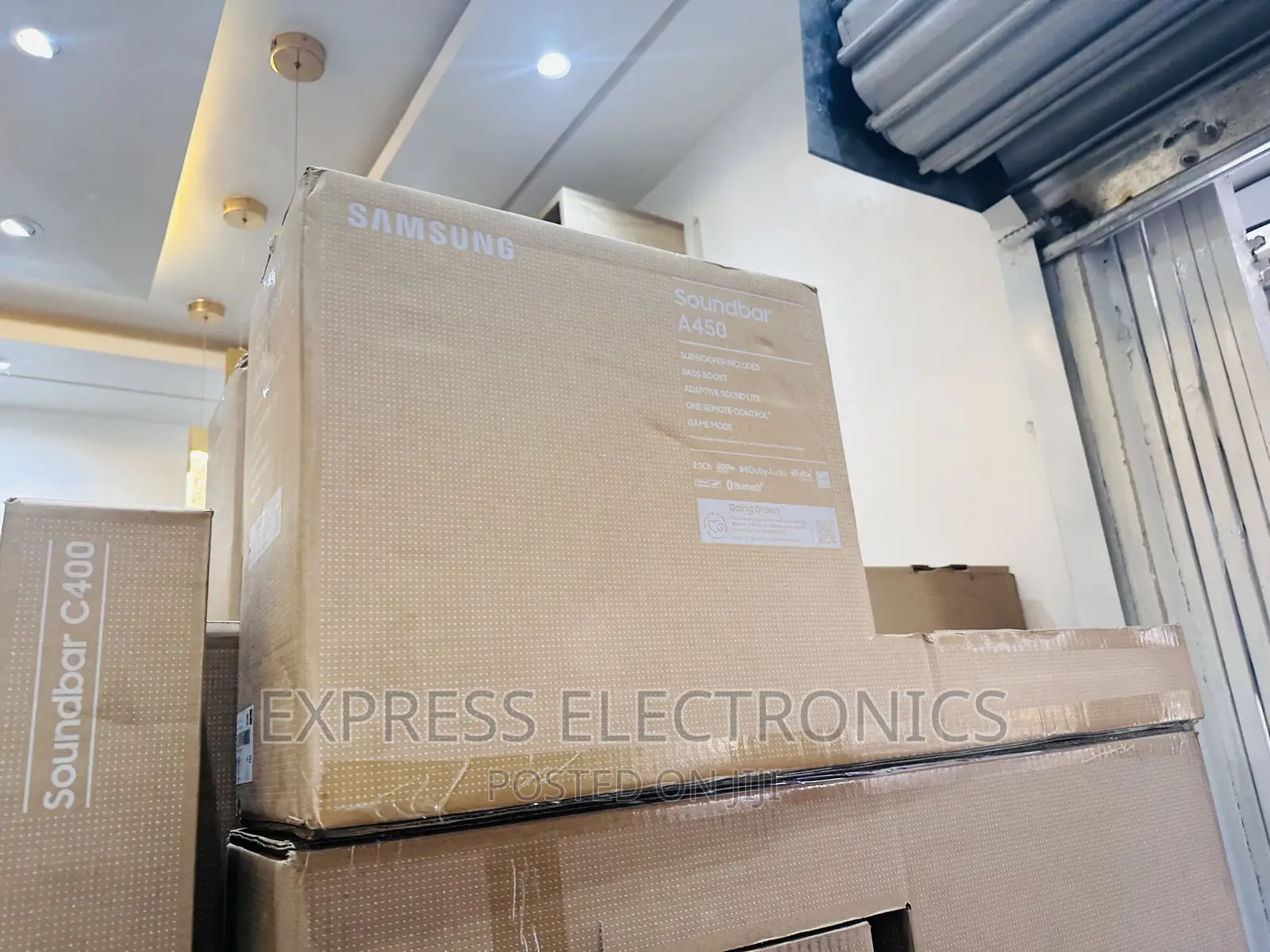 Extra Bass Soundbar Samsung A450 300W __\