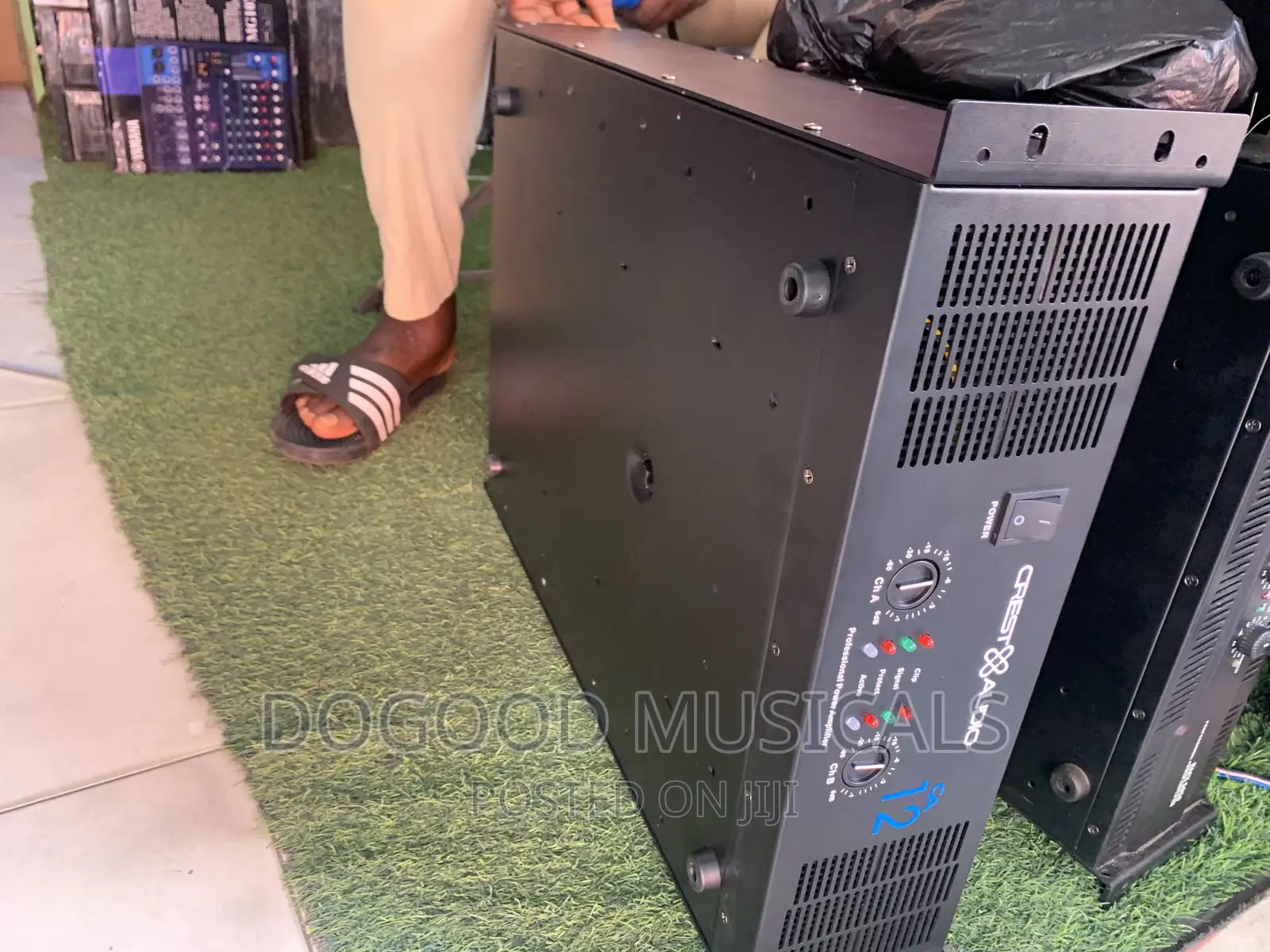 CREST AUDIO CA12 2800w Power Amplifier