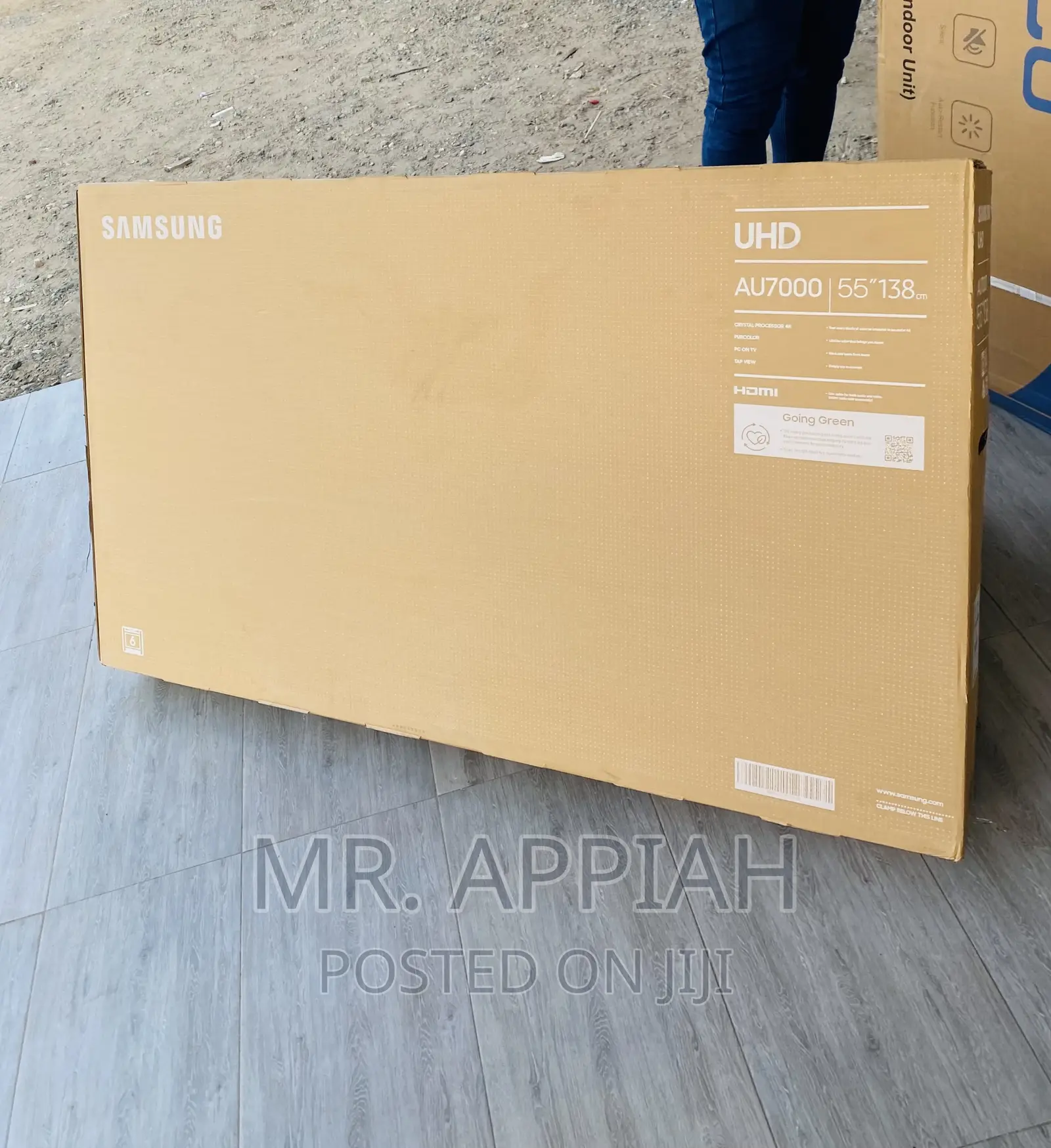 Well Designed Samsung 55au7000 55” Uhd Crystal Led Tv.