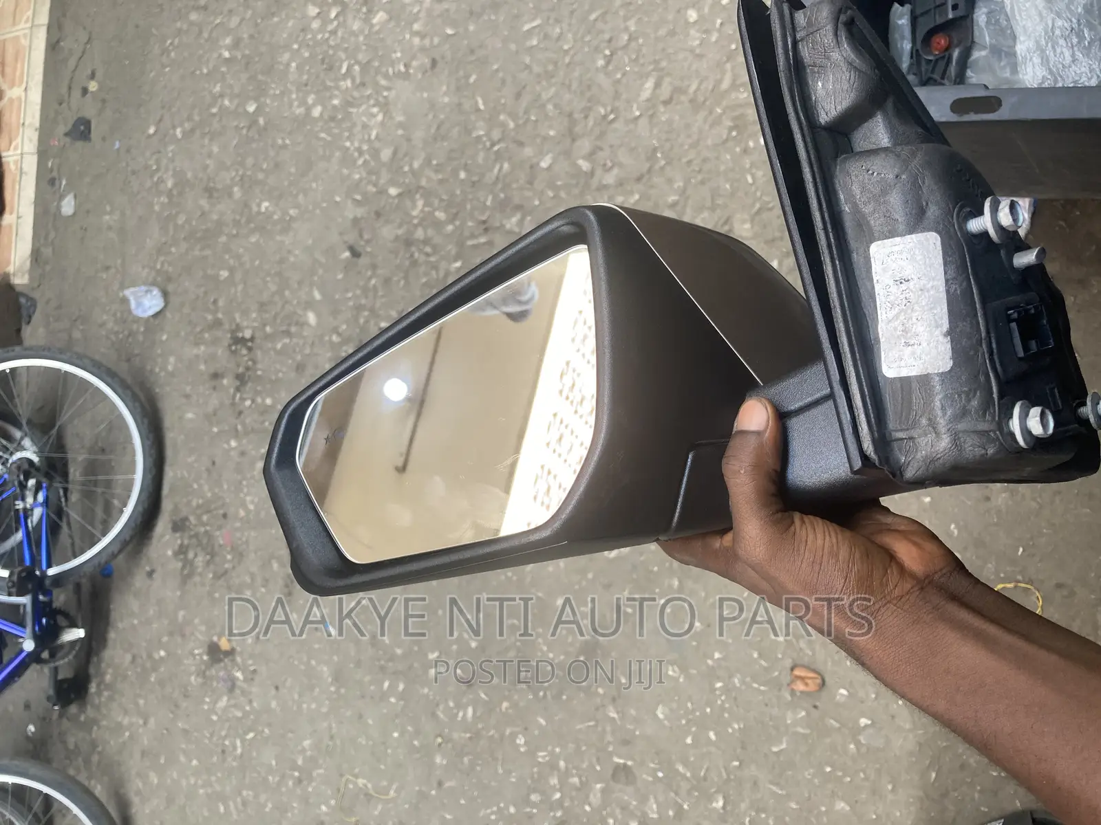 Equinox 2018 Side Mirror