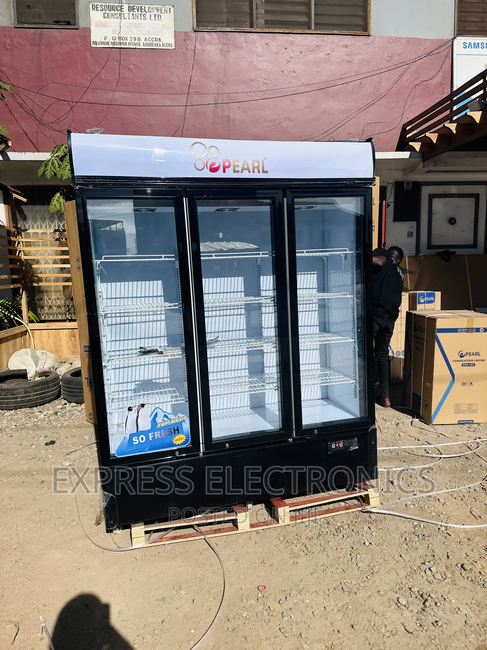 Adjustable ___ Temperature Display 3doors Fridge PVC-150