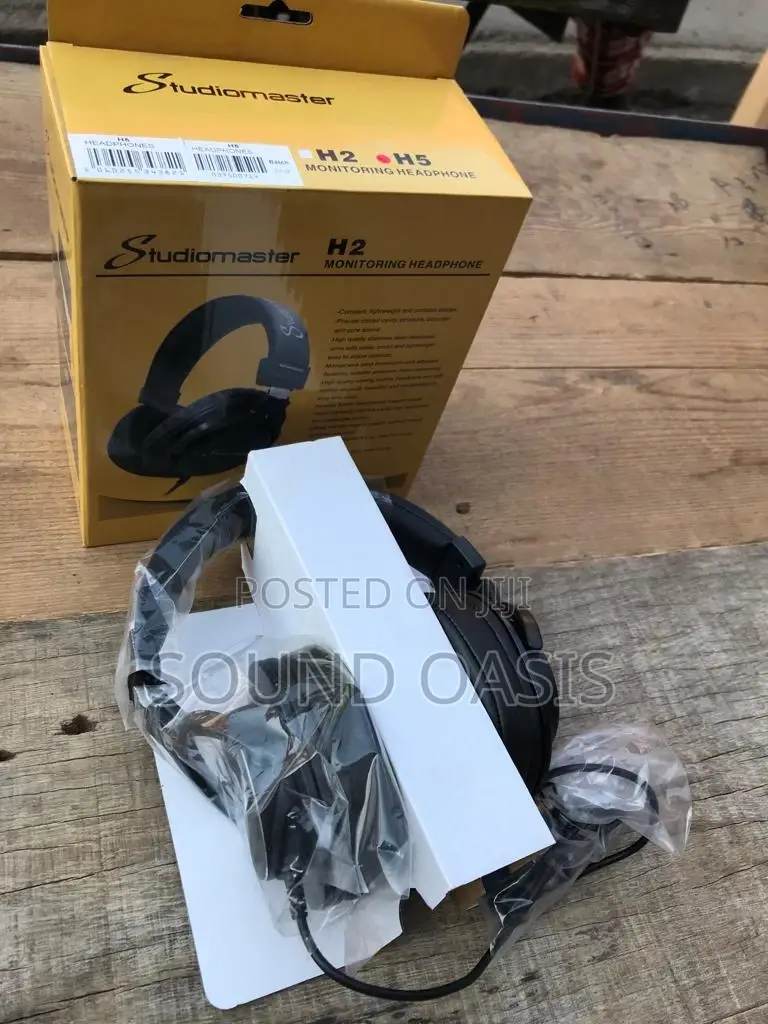 Studiomaster Since 1976 UK Made H2 Closed Headphone