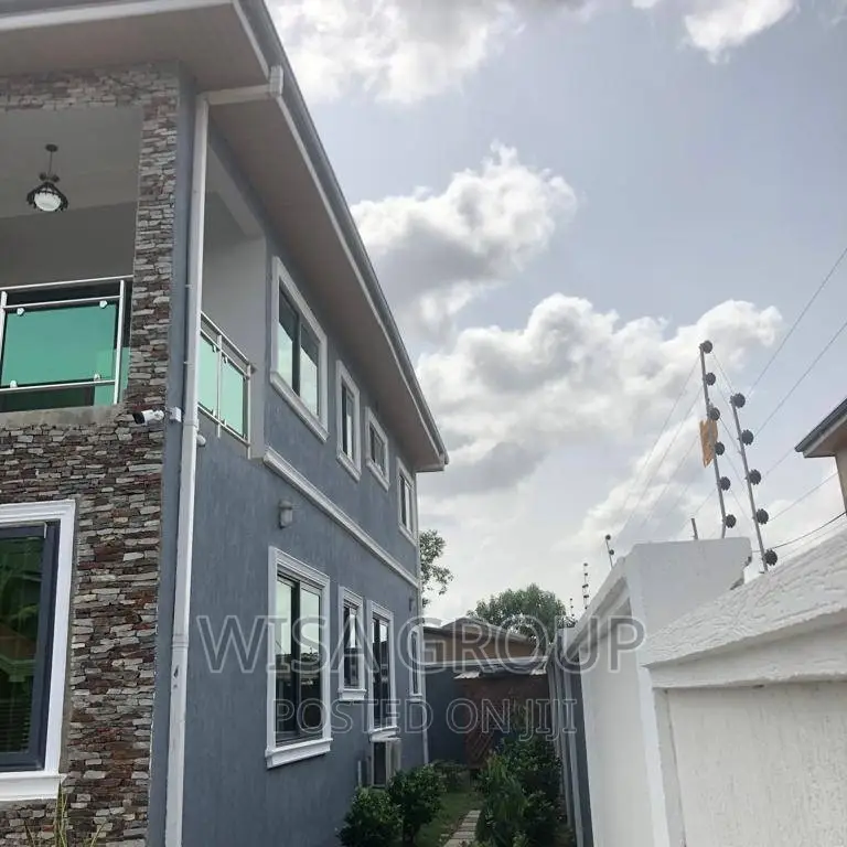 5bdrm Duplex in Wisa Groups, Accra Metropolitan for rent