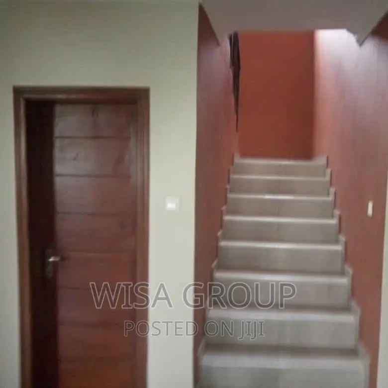 5bdrm Duplex in Wisa Groups, Accra Metropolitan for rent