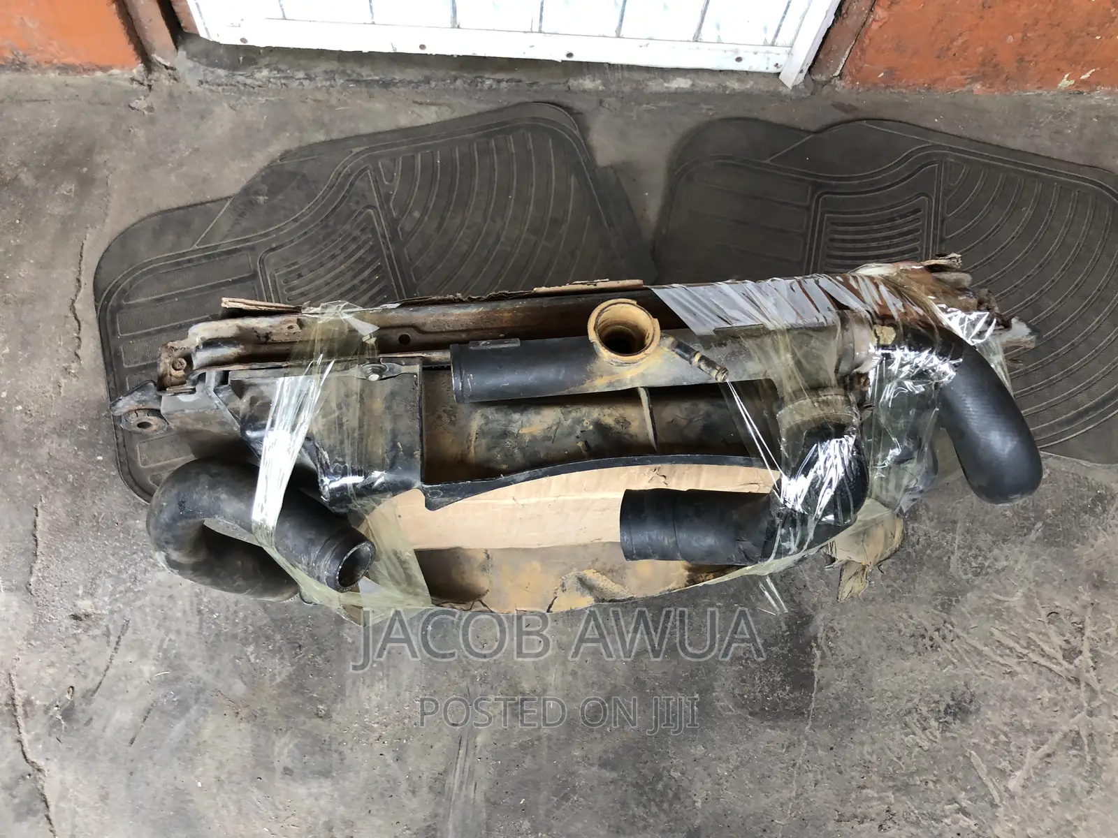 Nissan Hardbody 1998-2000 Radiator