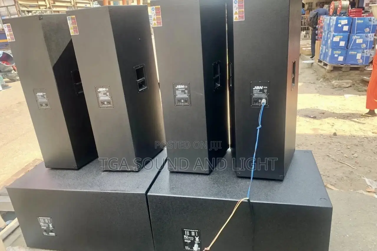 6 Speakers Complete With Full Rack