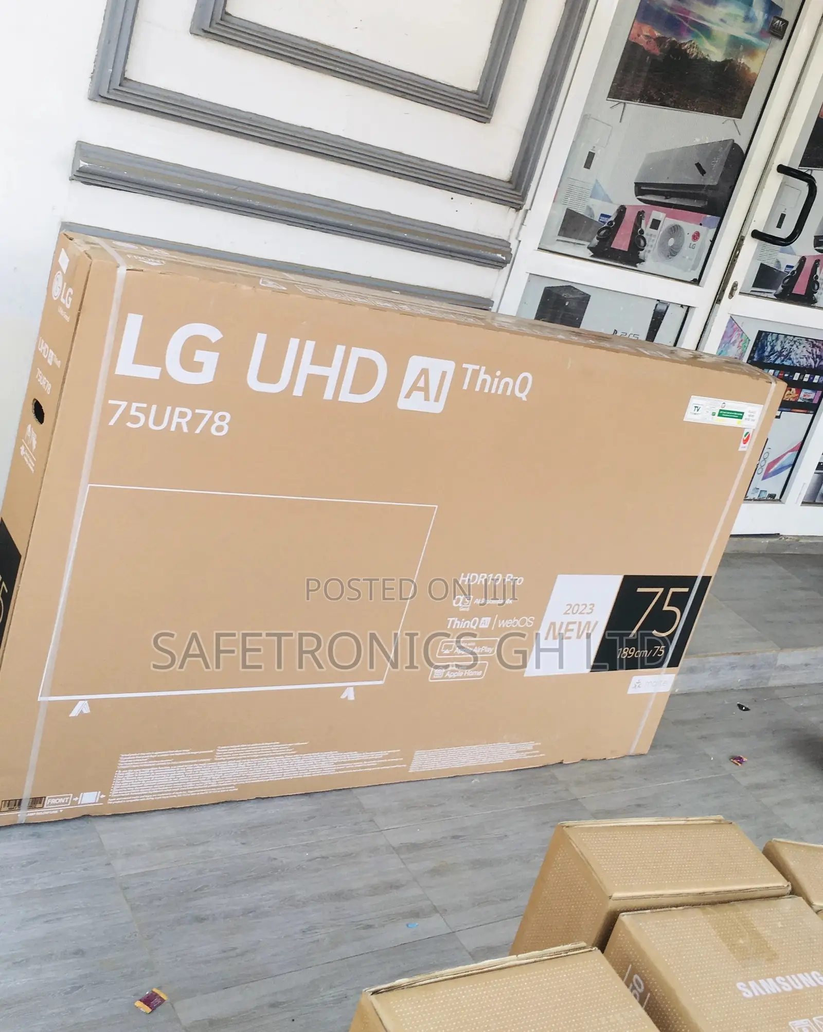UR73 LED Glossy UHD Electric Smart Black 75 Inches Tv