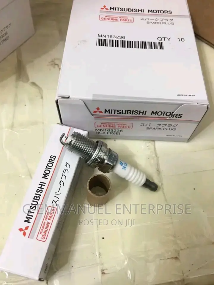 Mitsubishi Outlander V.6 Spark Plugs. ORIGINAL.