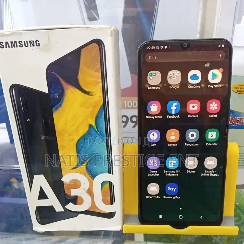 New Samsung Galaxy A30 64 GB Black