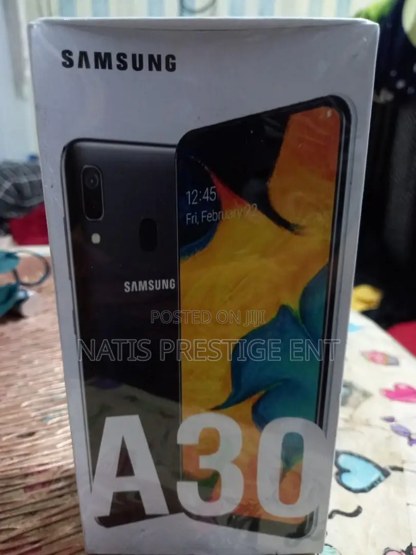 New Samsung Galaxy A30 64 GB Black