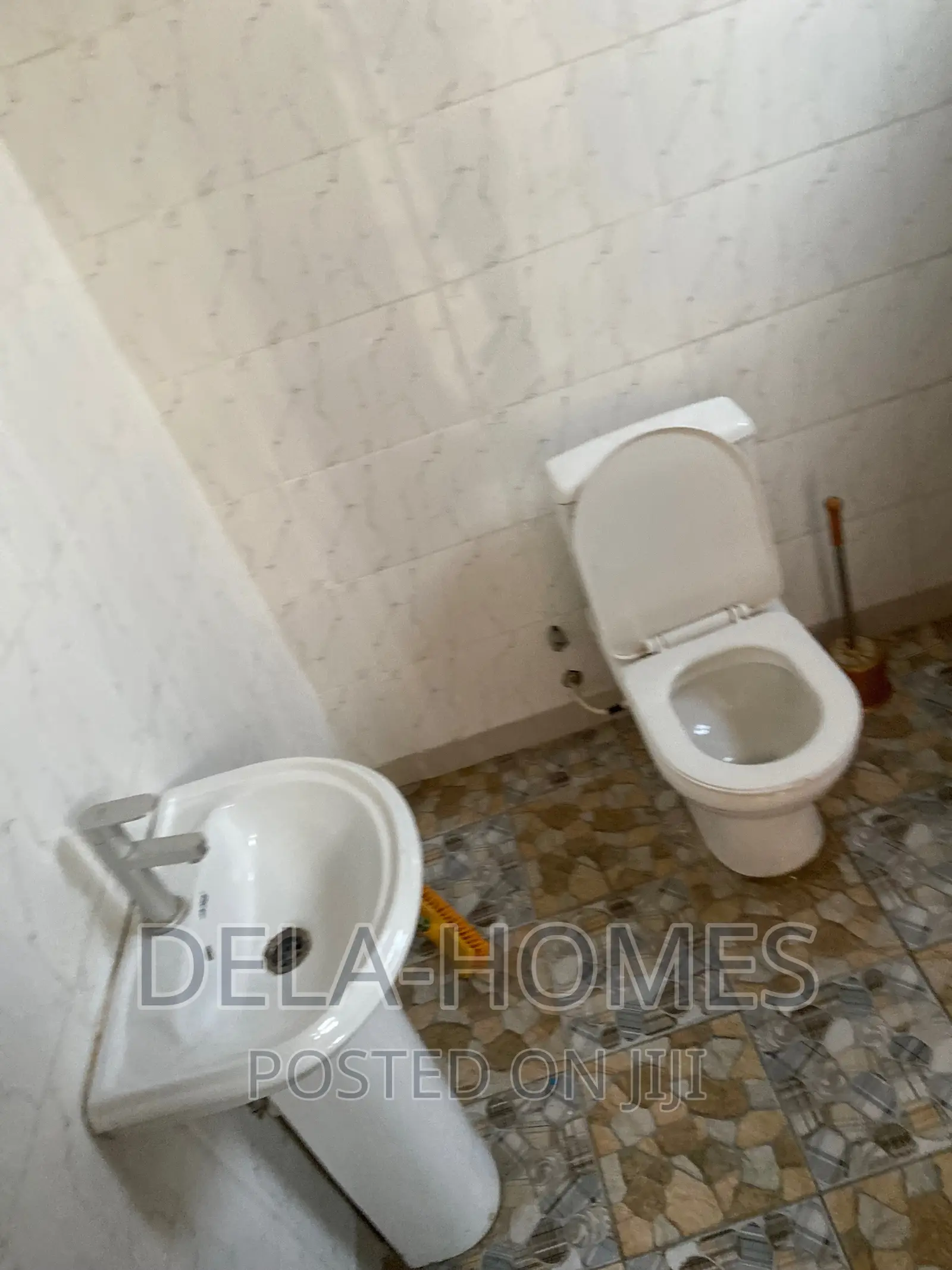 Chamber and Hall Self Contained for Rent at ADENTA.