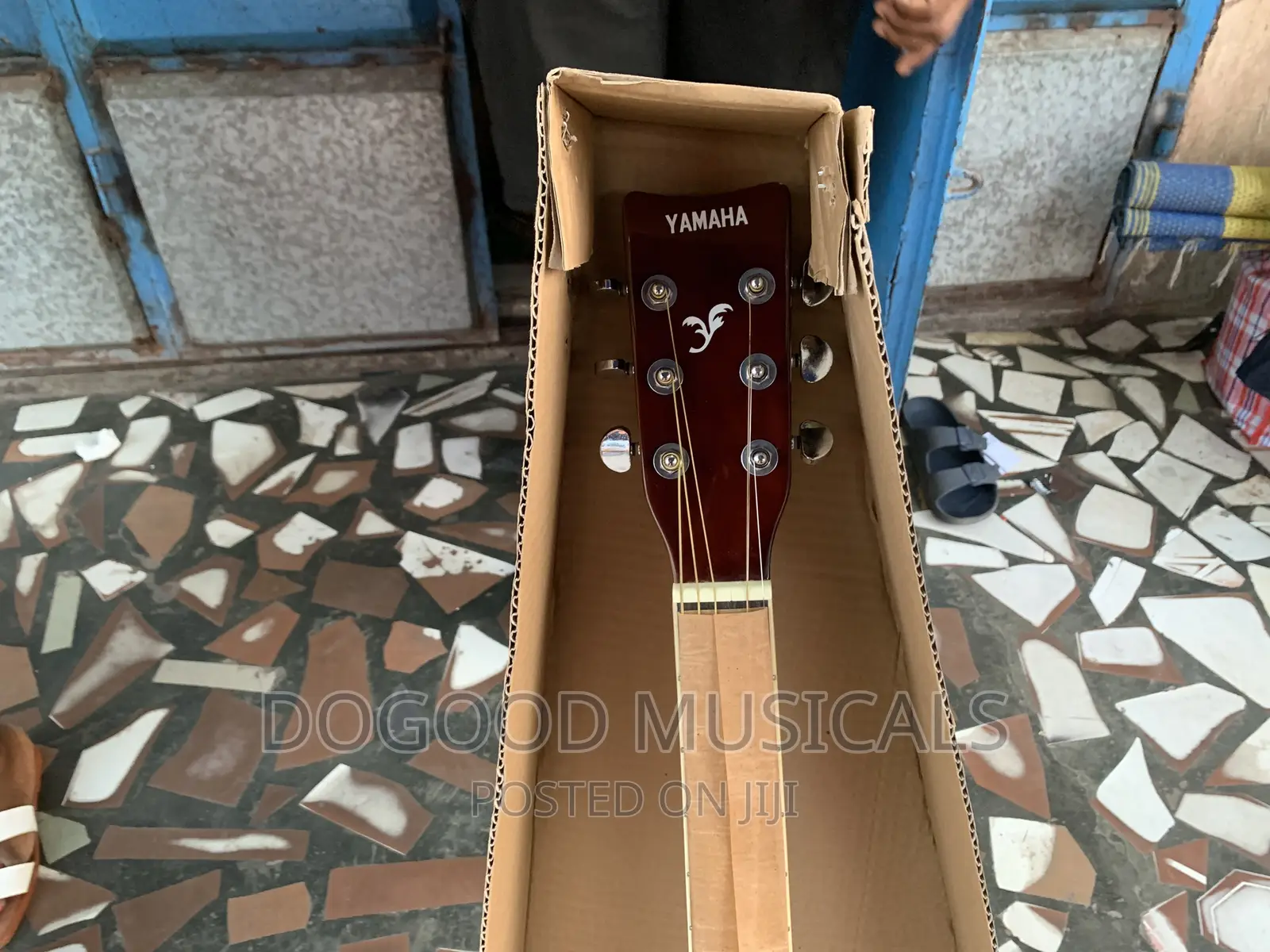 Yamaha Simi Acoustic Guitar