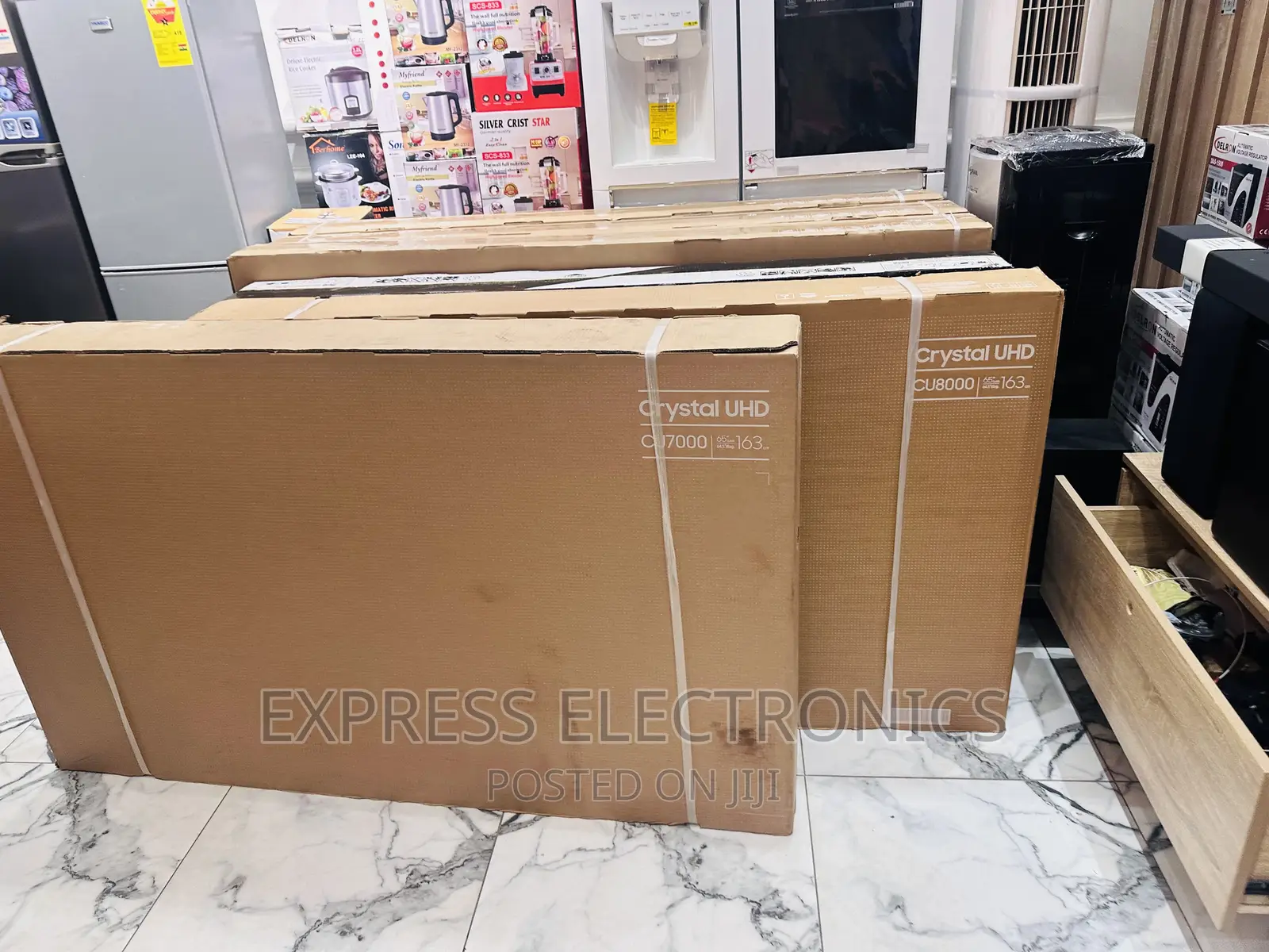 True Pure UHD Smart Cinema Samsung 65”Cu8000 Tv 