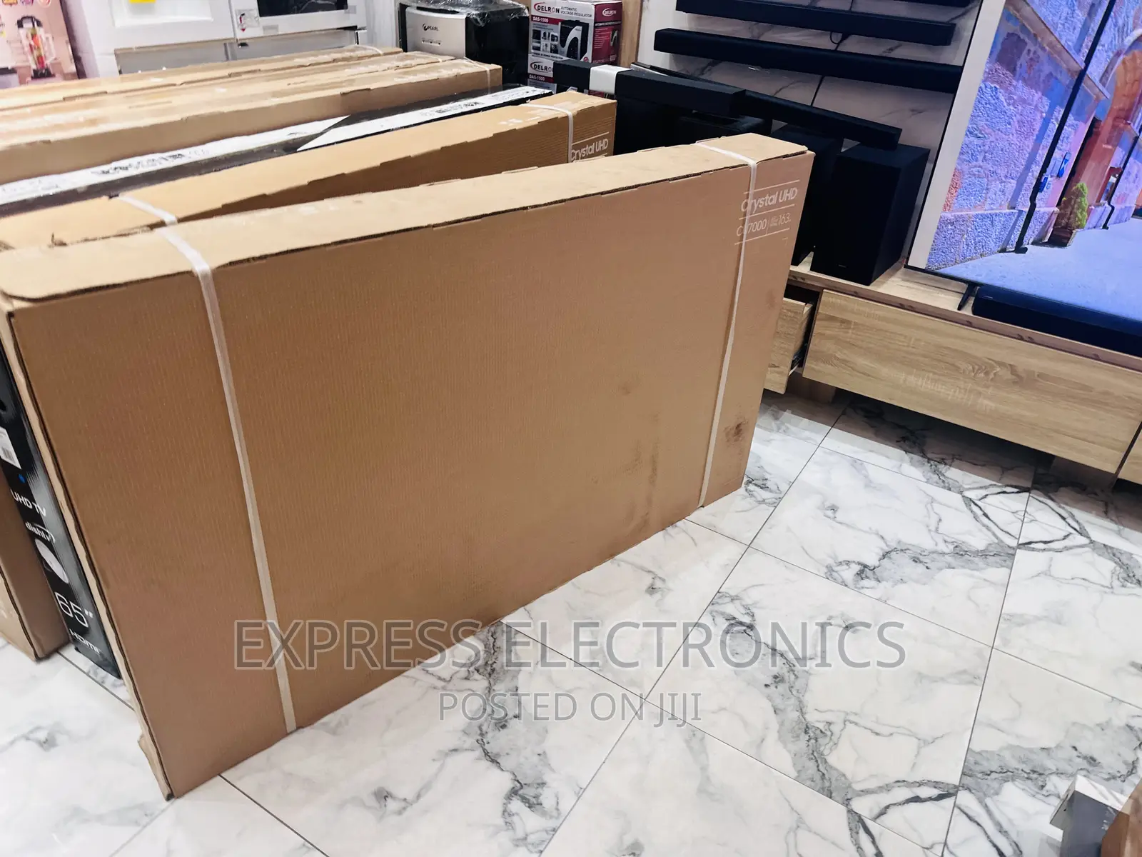 True Cinema  Experience UHD Smart Samsung 65”Au7092