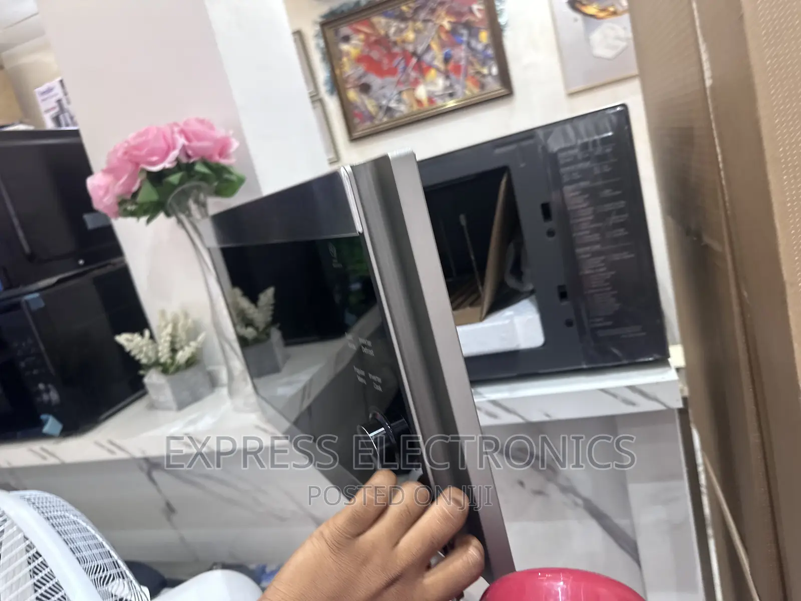 Auto Dealers Microwave Oven LG 42L MG8265CIS