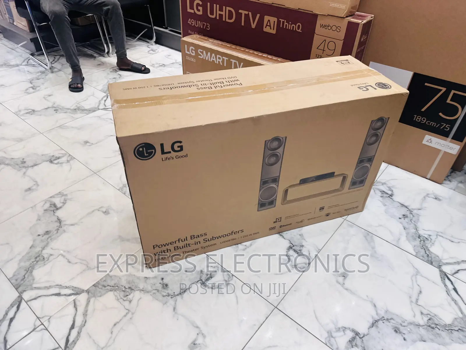 Dual Subwoofer Inbuilt LG LHD-687 Home Theater