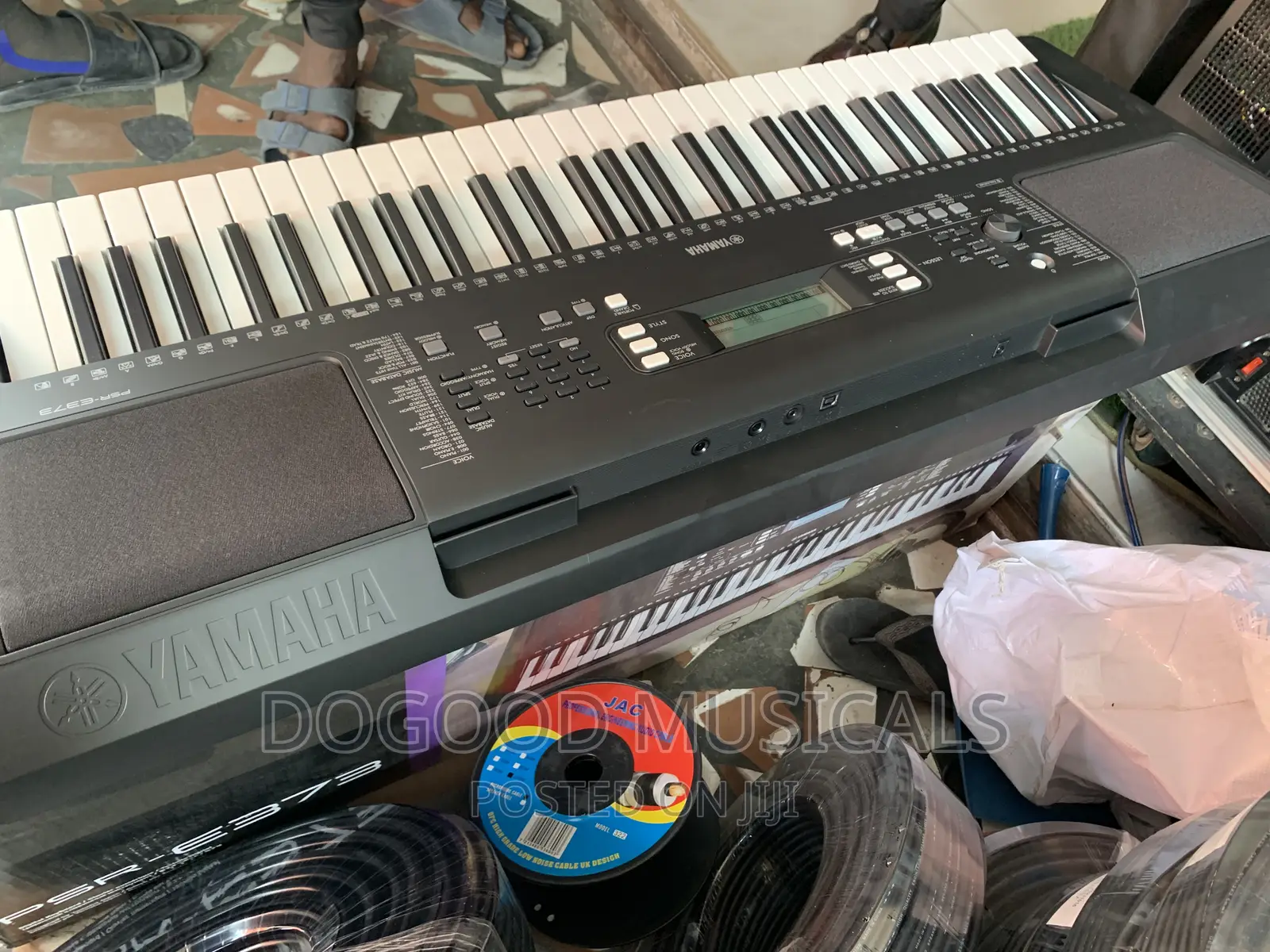 Yamaha Psr-e373 Keyboard