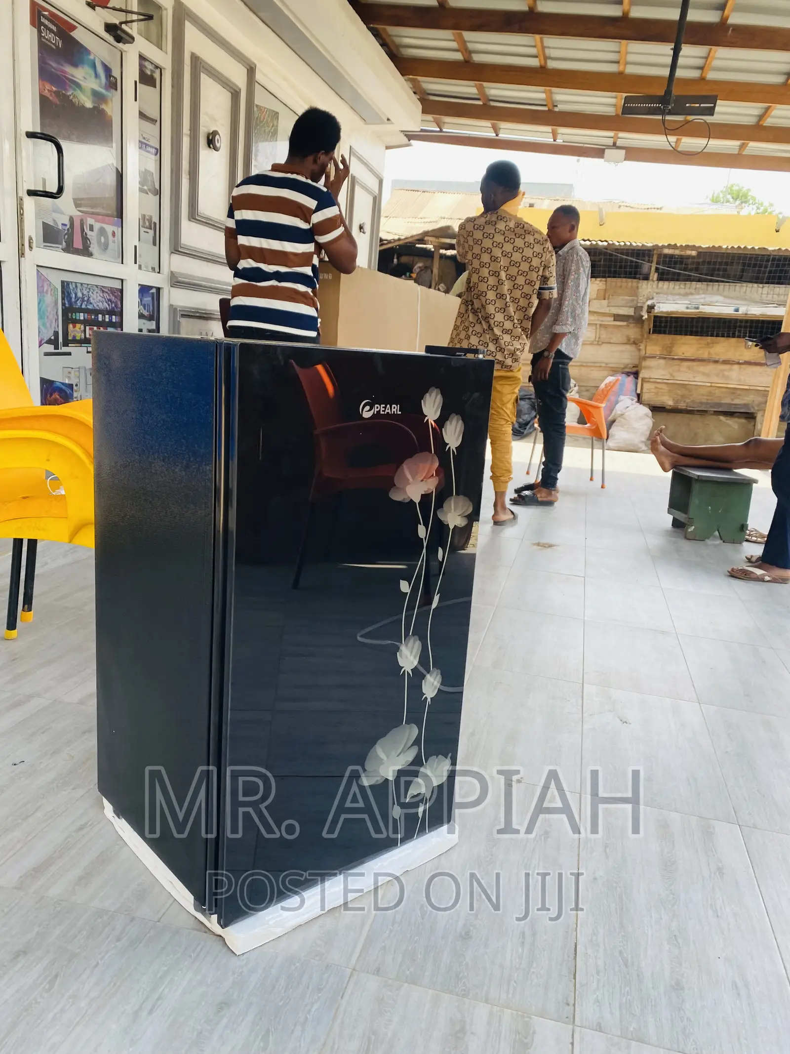 Eco-Friendly Pearl PF-109 Single Door Electric Fridge.