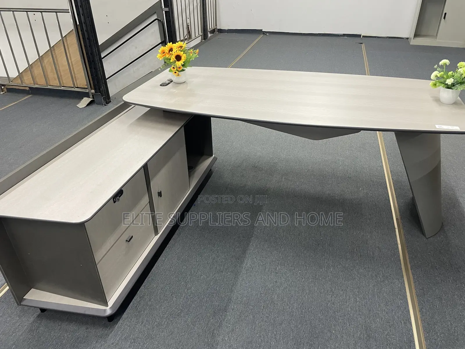 Modern Office Desk