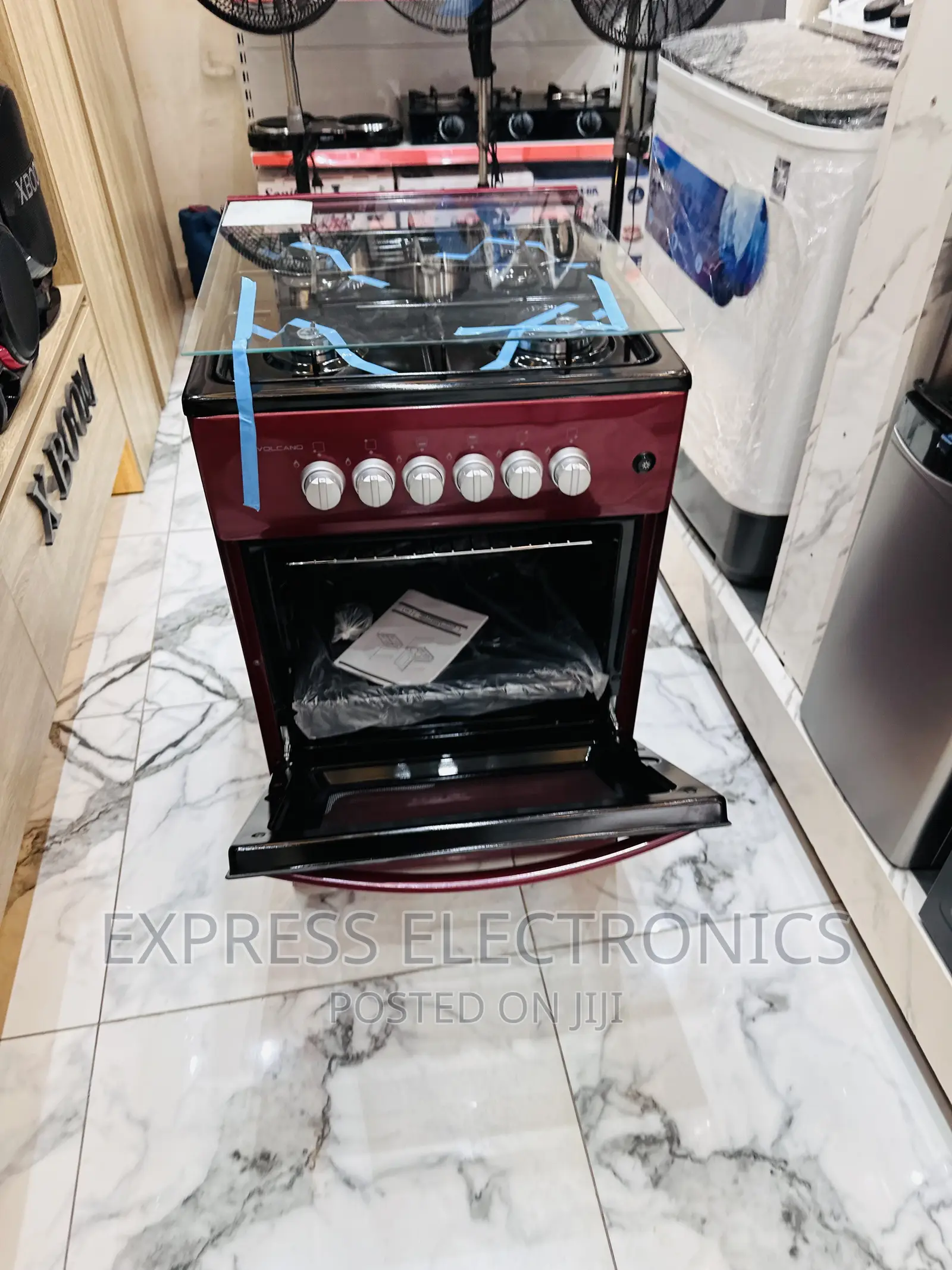 Very Authentic Sleek Gas Cooker 50/50 Oven Grill 4burner