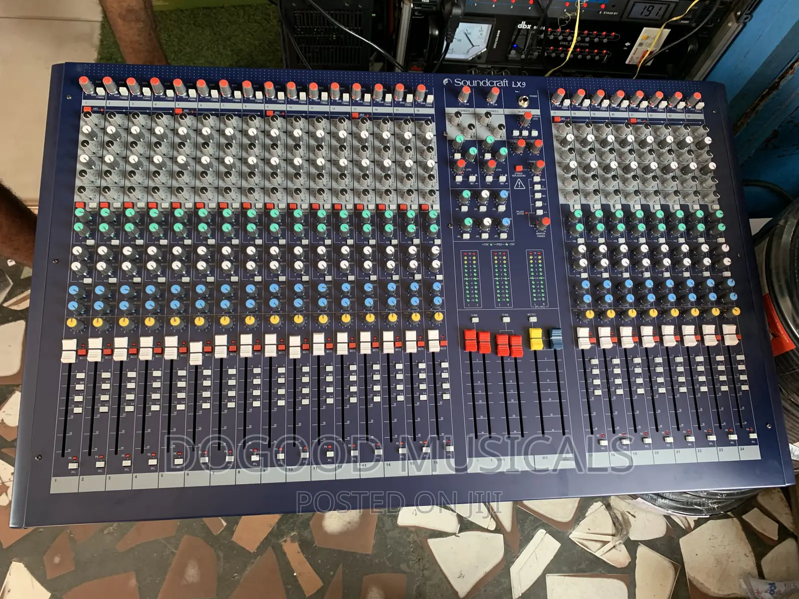 Soundcraft Lx9 24channel Mixer