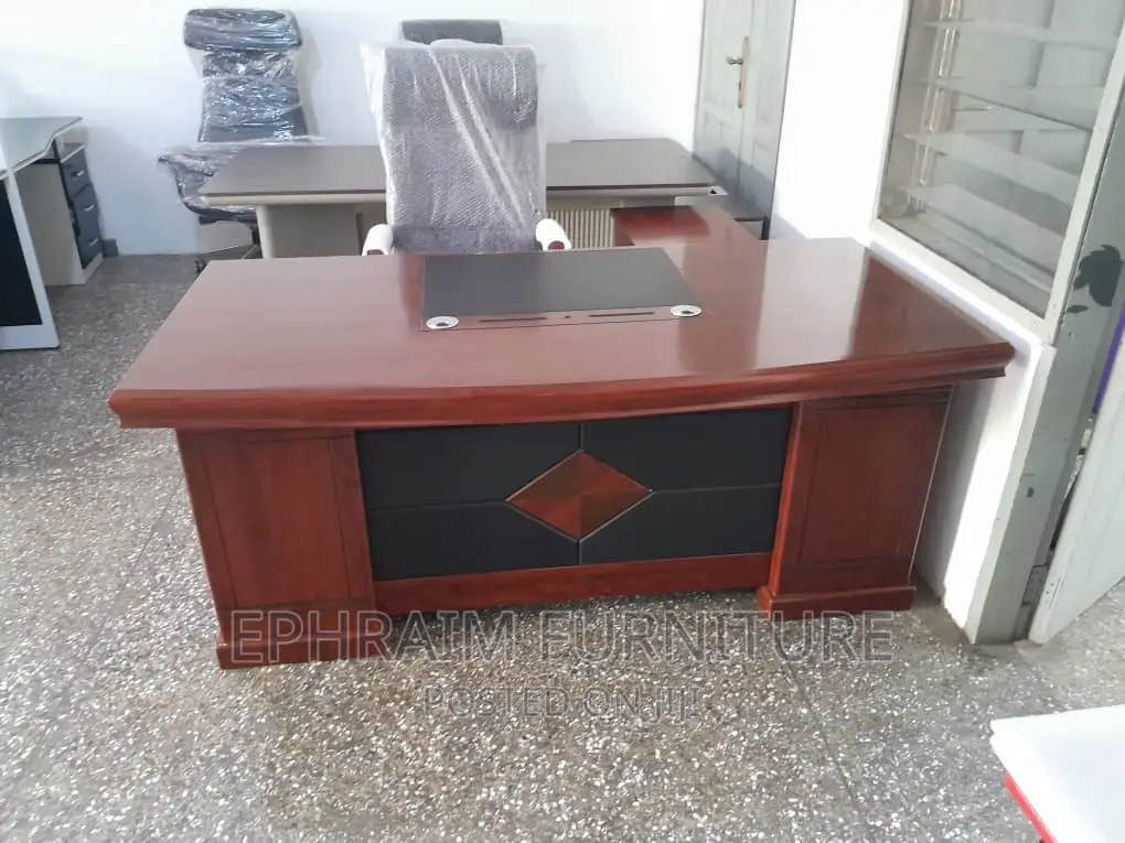 1.8 M Executive Desk