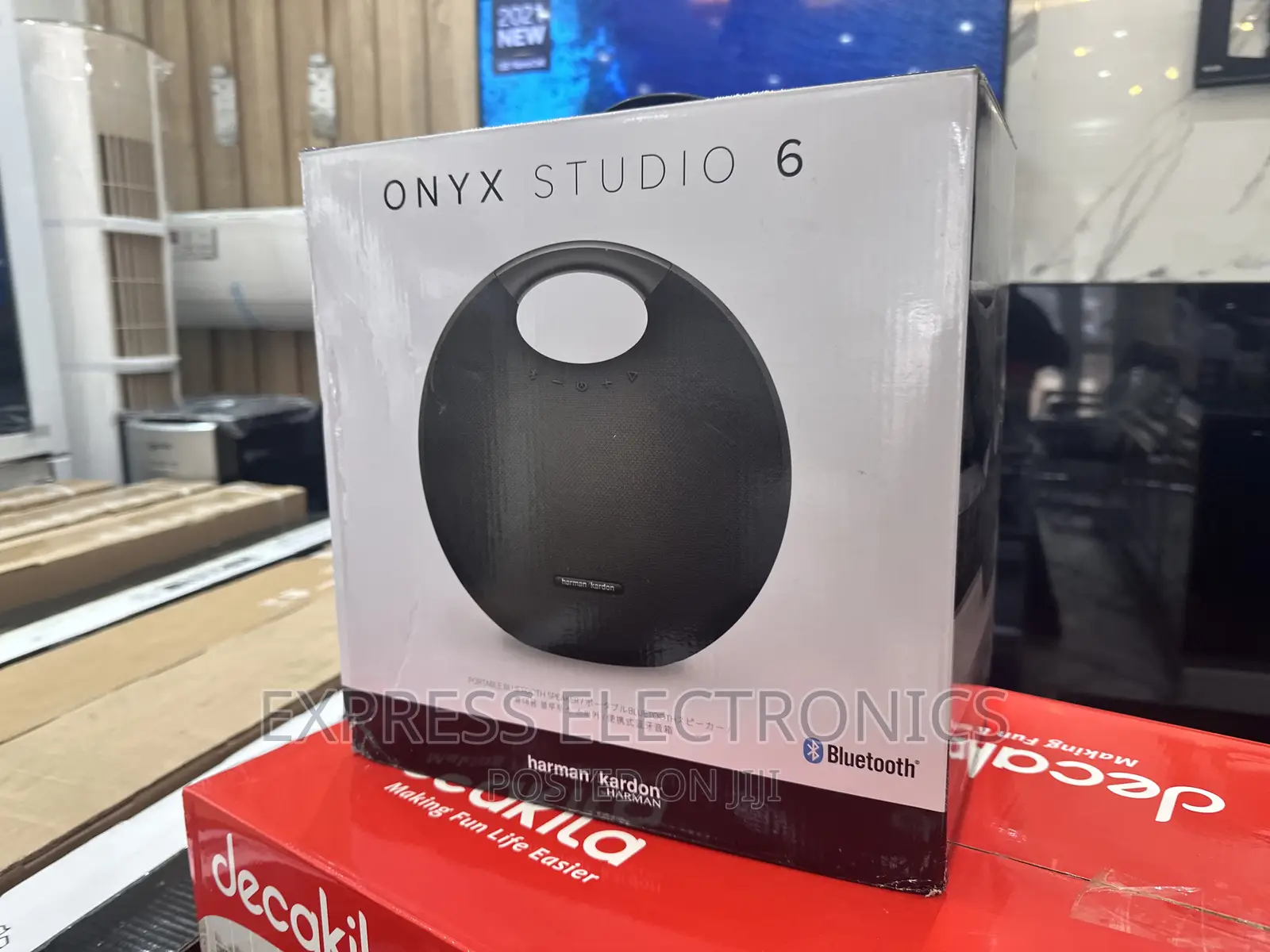 Neatly Sealed in Box Bluetooth Speaker Onyx 6