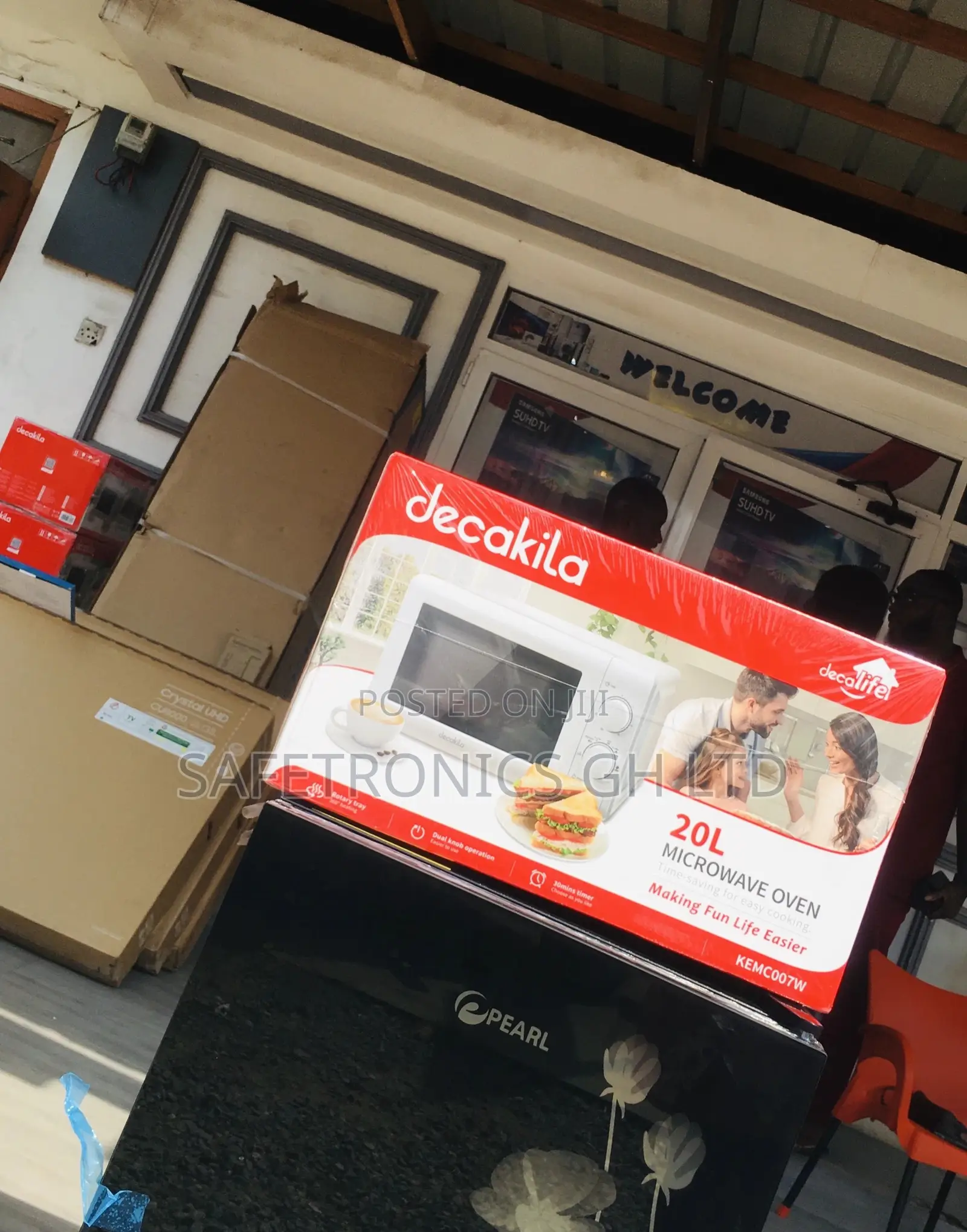 Decakila 20 Liters Electric Countertop White Microwave