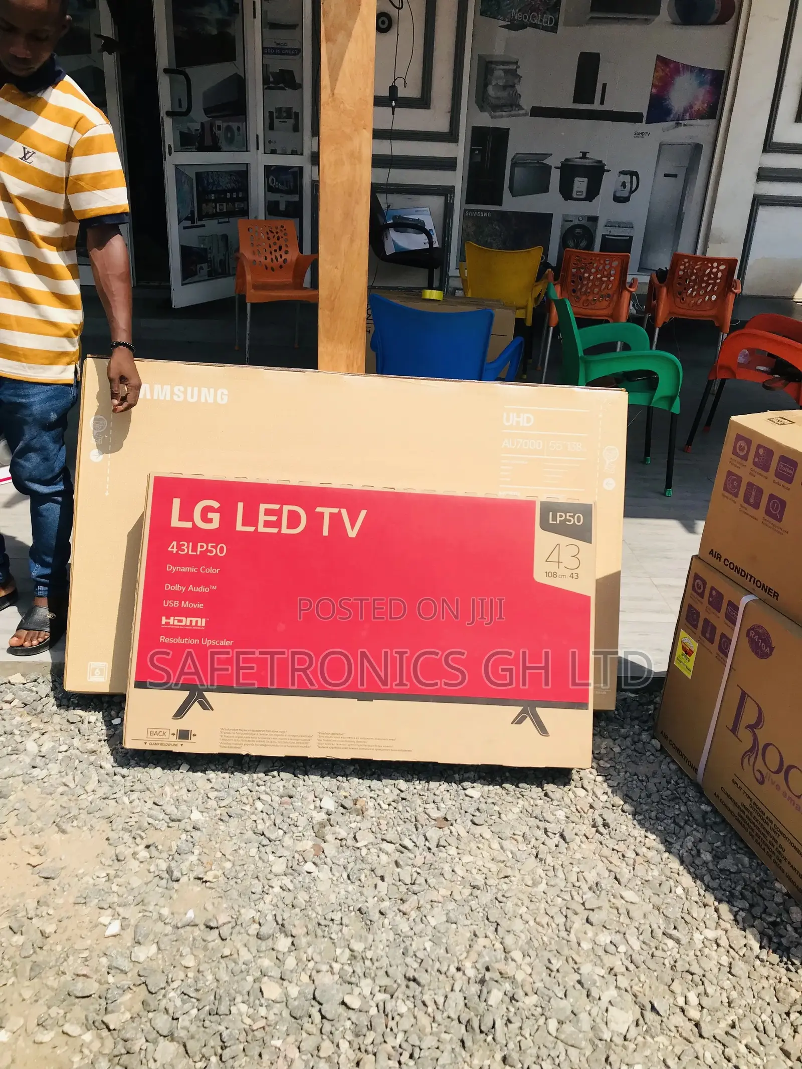 Glossy LED Smart UHD Electric Black LG LP50 43 Inches