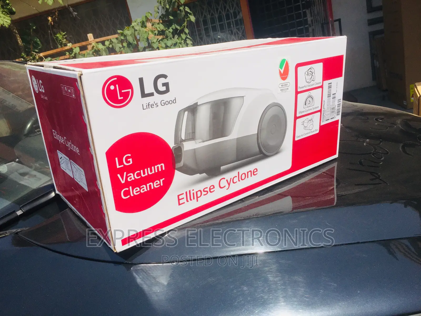 LG Vacuum Cleaner Red Baglass 
