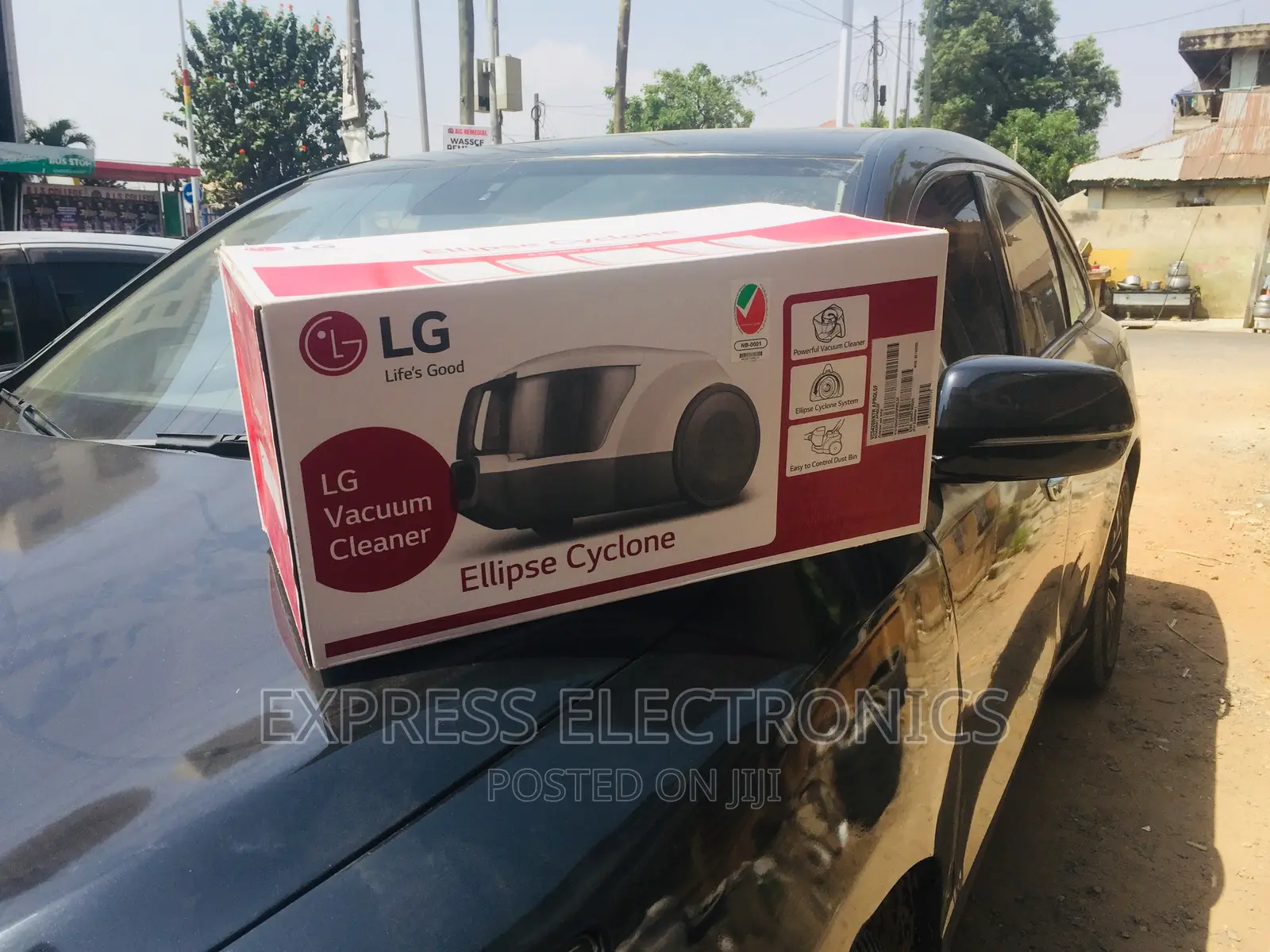 Best Buy for Less LG Vacuum Cleaner 2000W Red