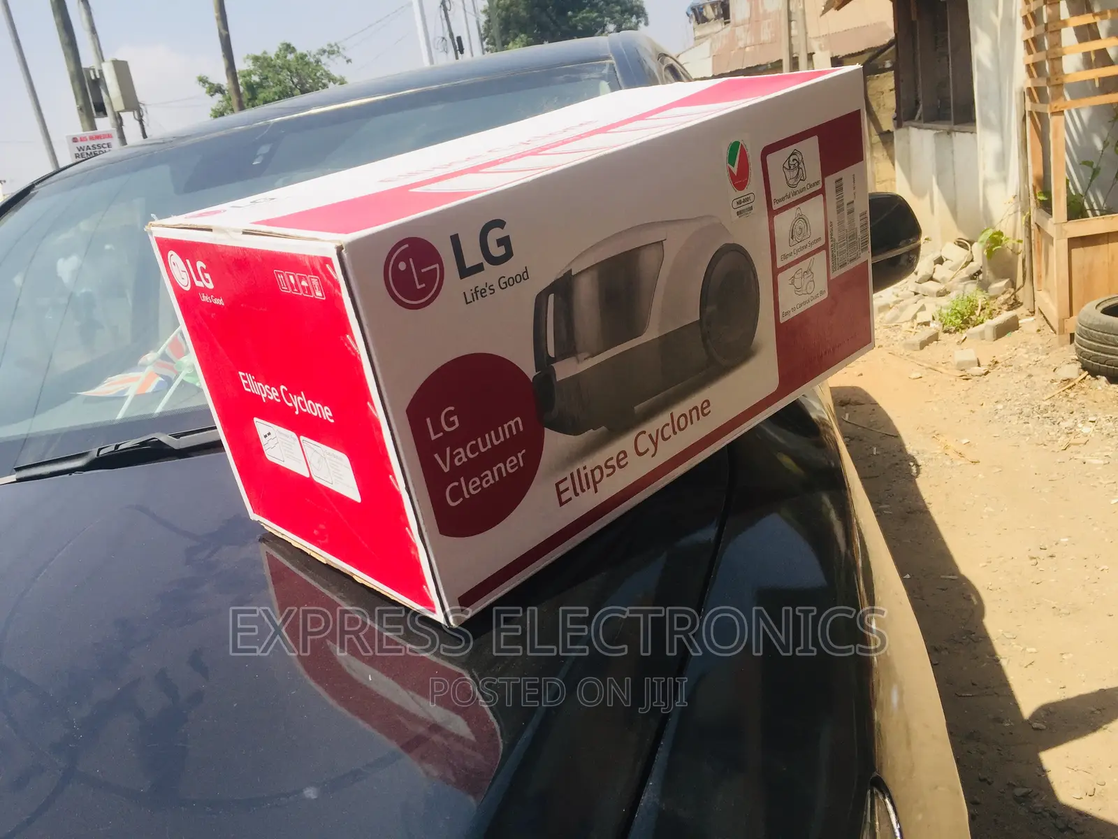 Vacuum Cleaner Red Baglass Lg 2000W
