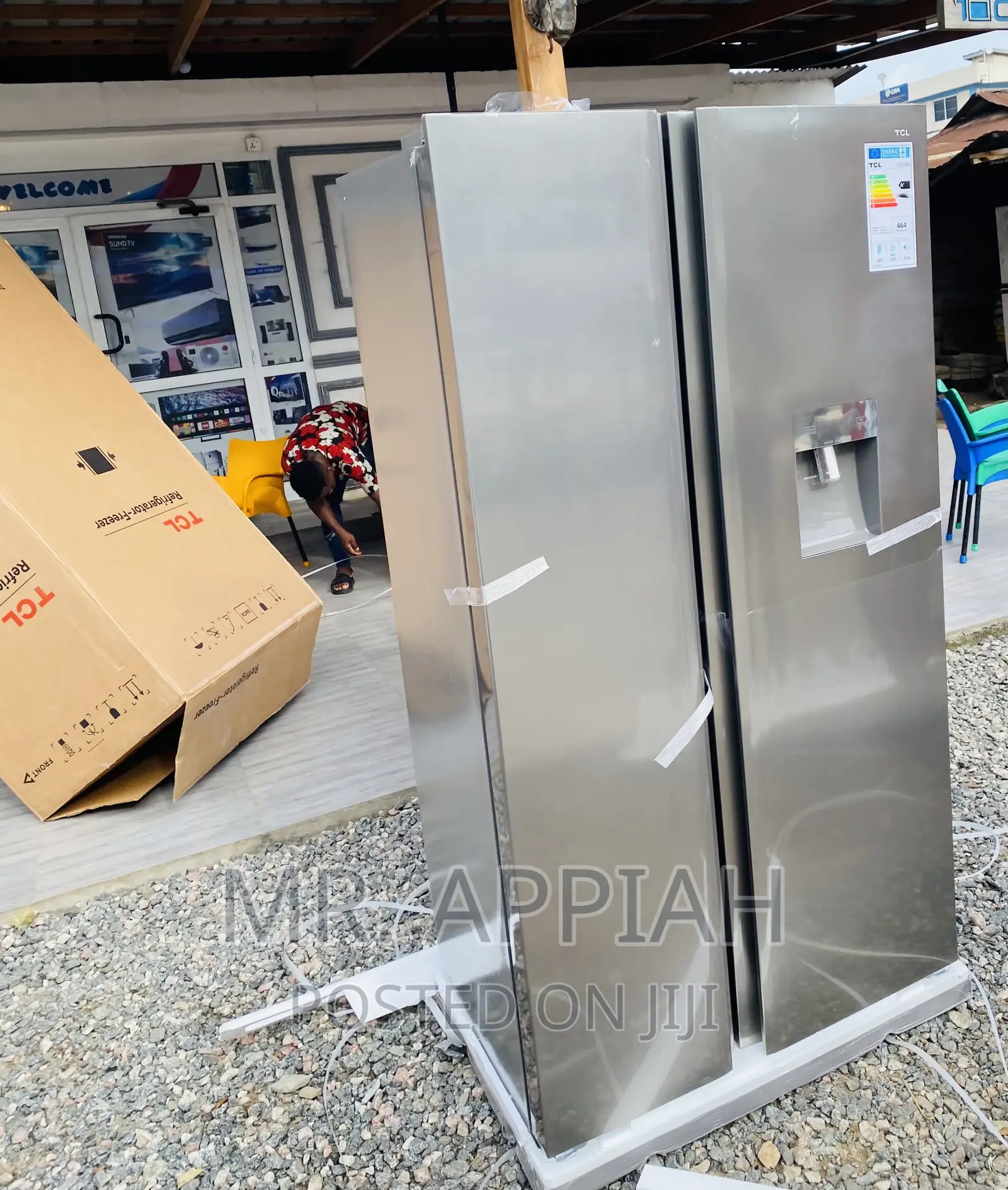 Energy Efficient TCL P520SBN Side by Side Refrigerator.