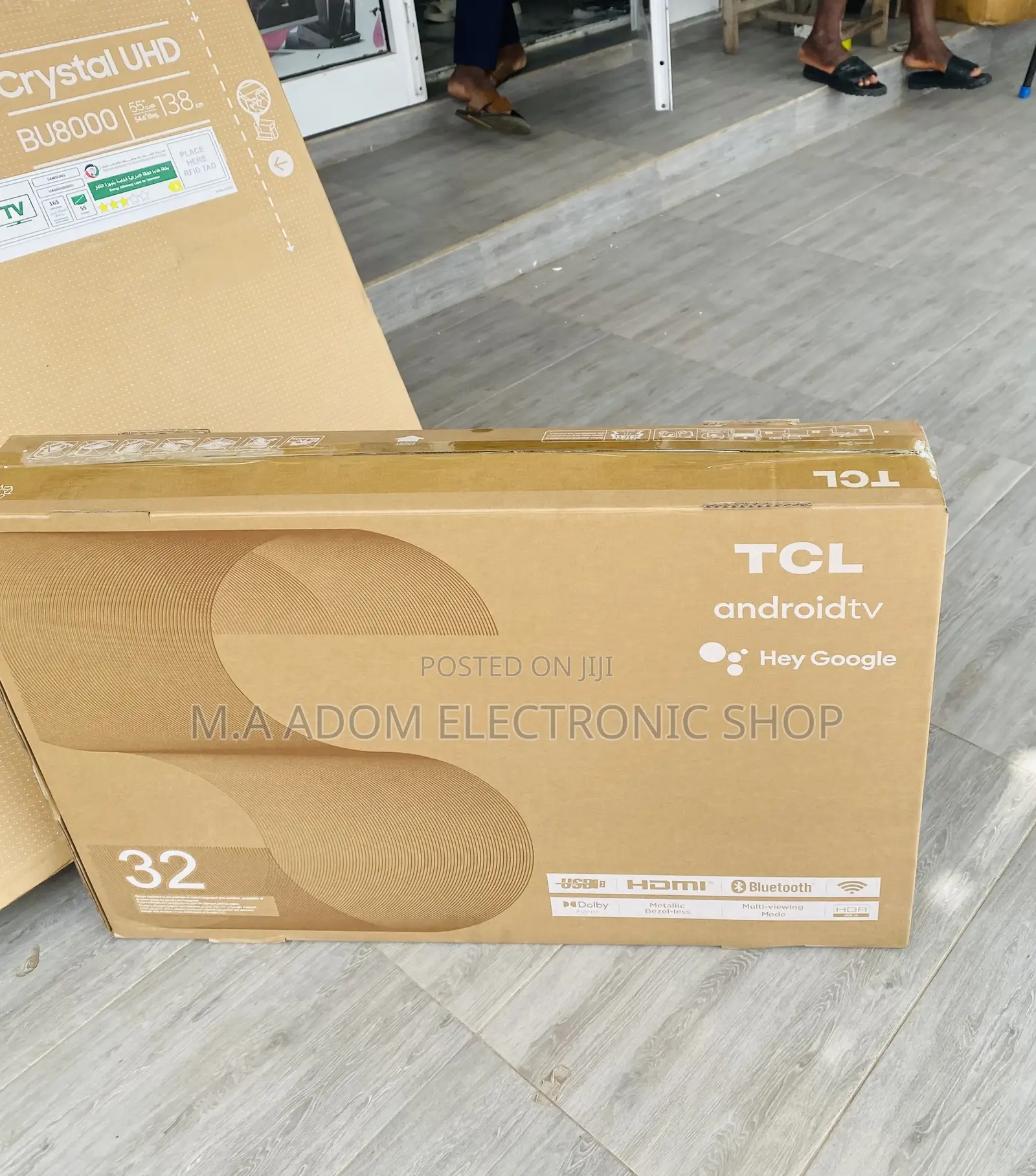 Sealed in Box TCL 32S5400 a 32 Inch HDR Led Tv.