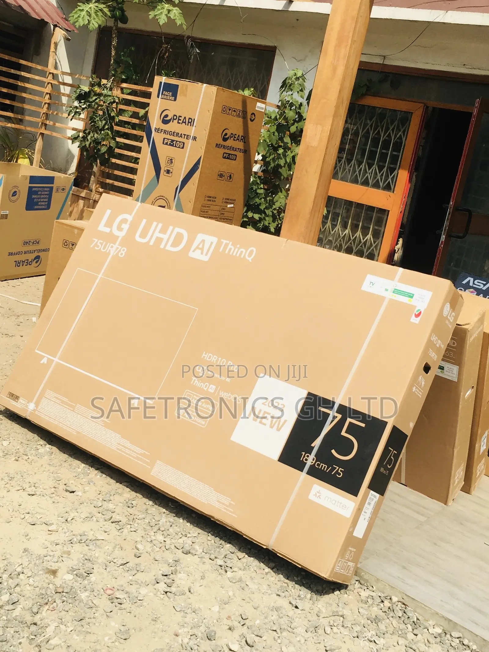 Smart Black UHD UR78 75 Inches Electric LED Glossy Tv