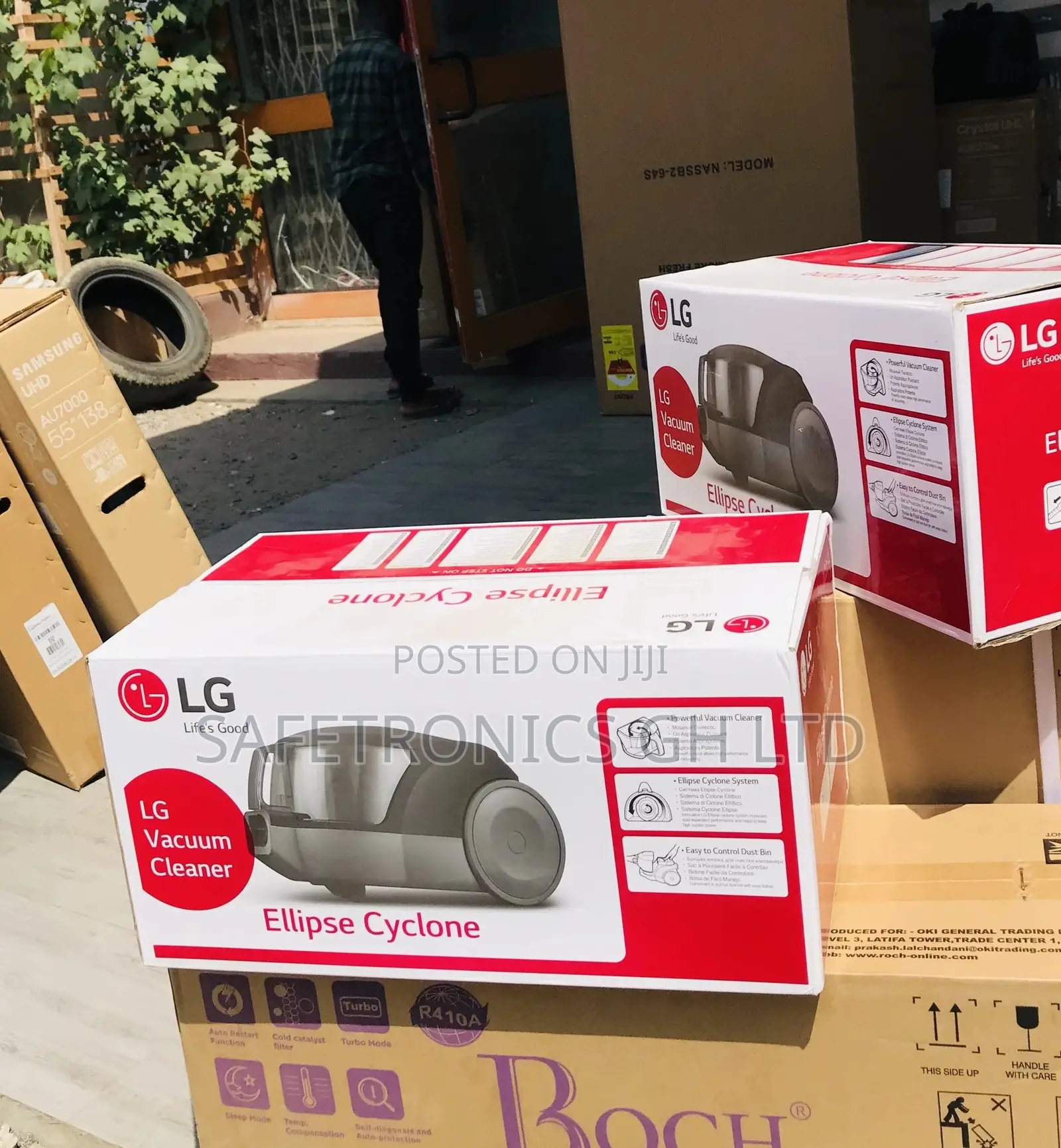 LG Vacuum Cleaner Vc5420nntr 20 Liters Black/Red Electric