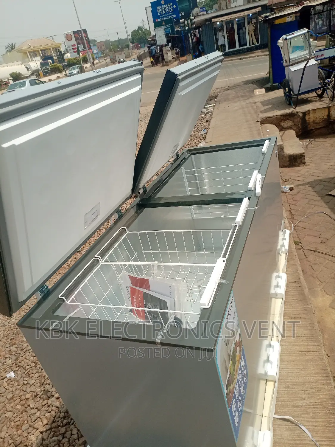 Nexus 710ltrs Double Door Chest Freezer