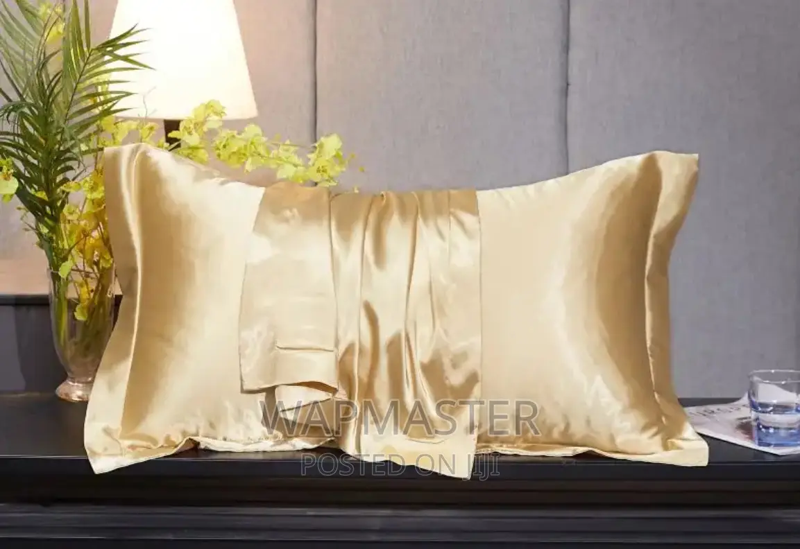 Silk Pillowcase / Satin Silky Pillow Case for Hair and Skin