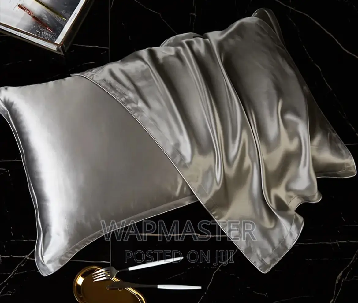 Silk Pillowcase / Satin Silky Pillow Case for Hair and Skin