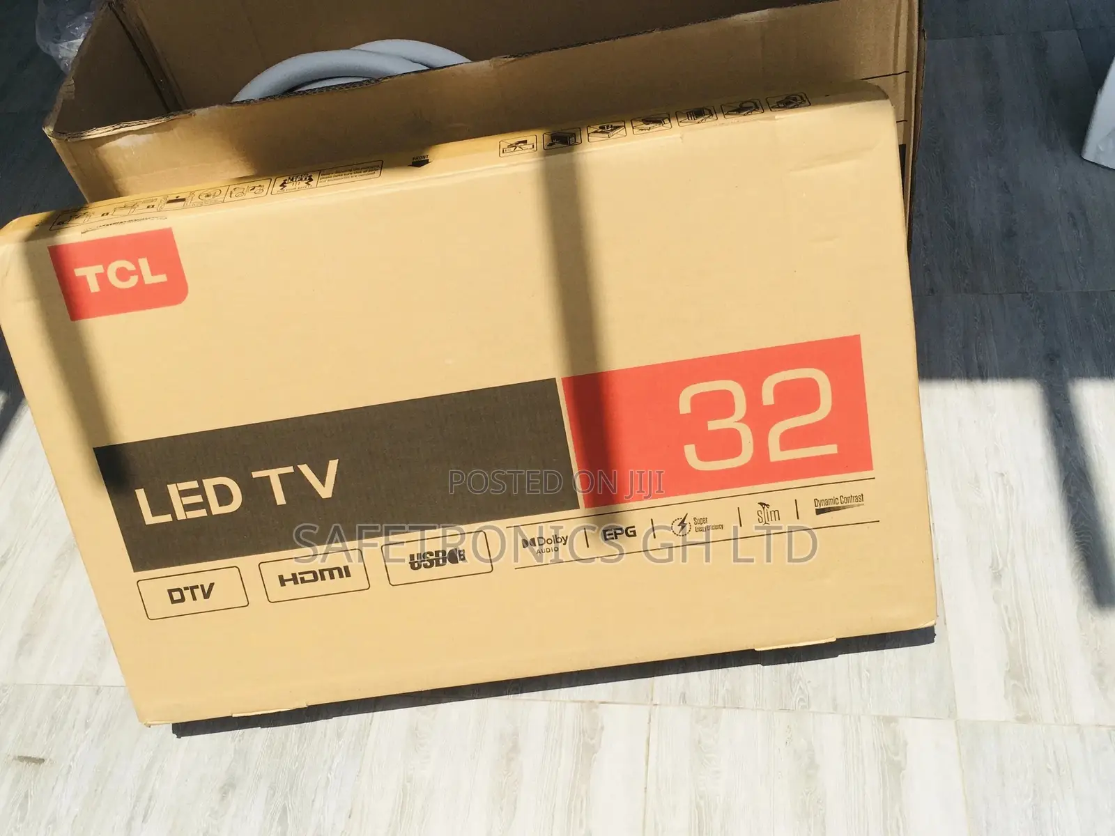 32 Inches Glossy LED Smart Black TCL Electric HDR S5400
