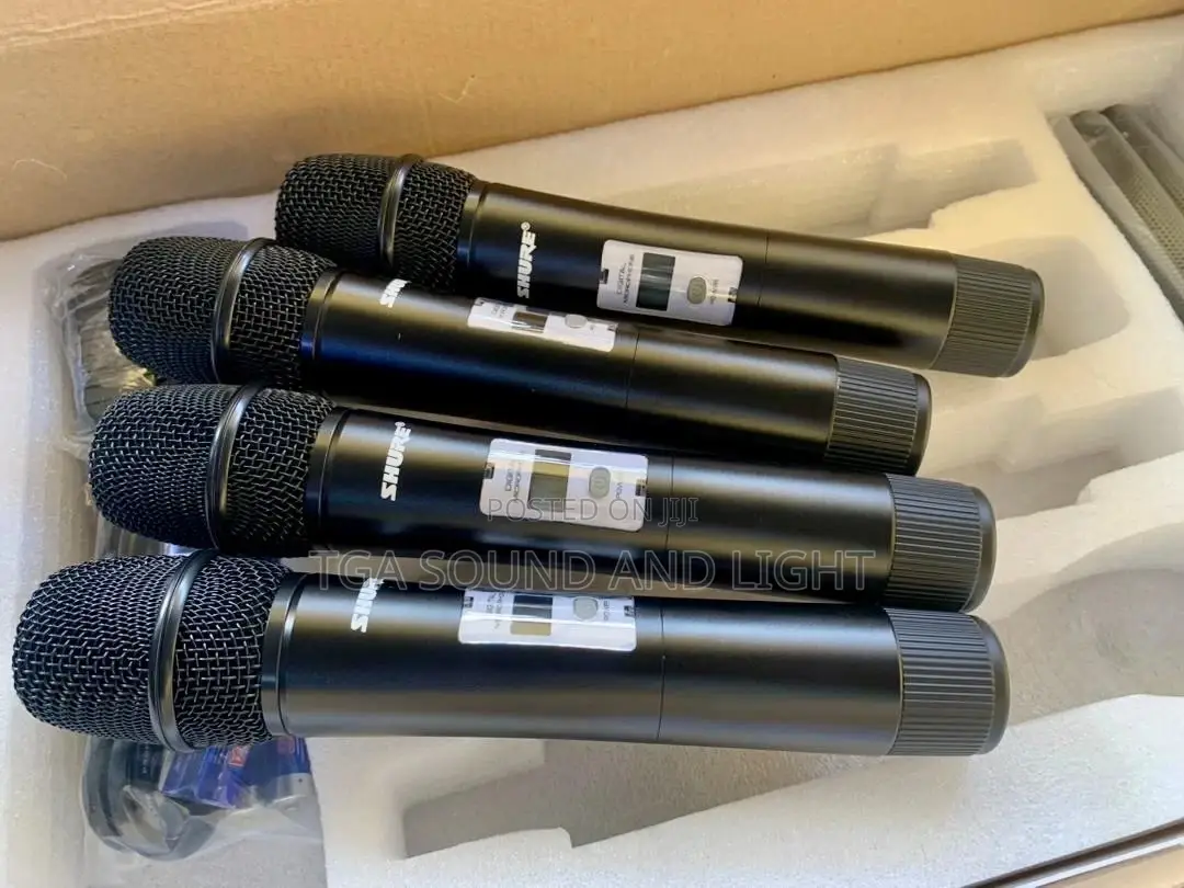 Shure 4 X 1 Handheld Digital Fm Microphone