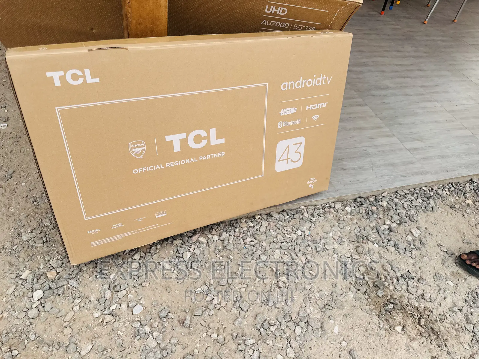 TCL Glossy Slim UHD Smart 43”P635