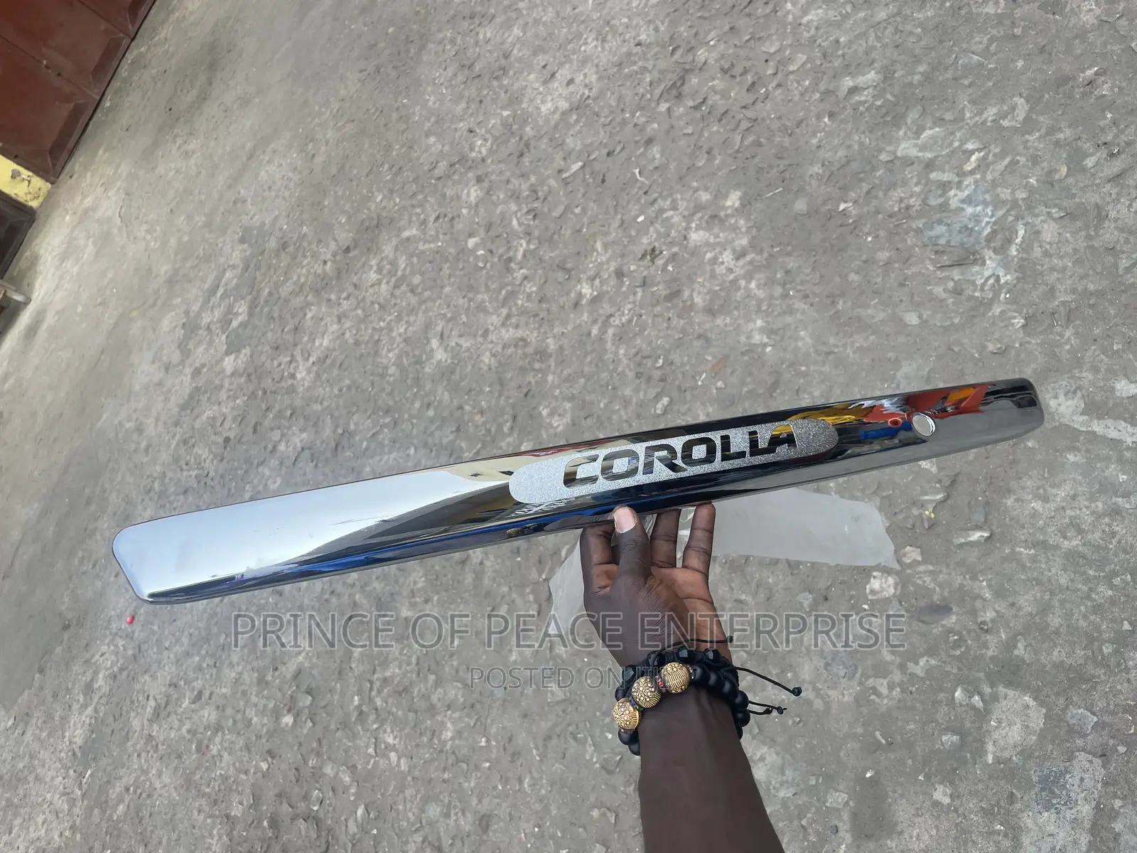Corrolla 2009 Boot Chrome Bar